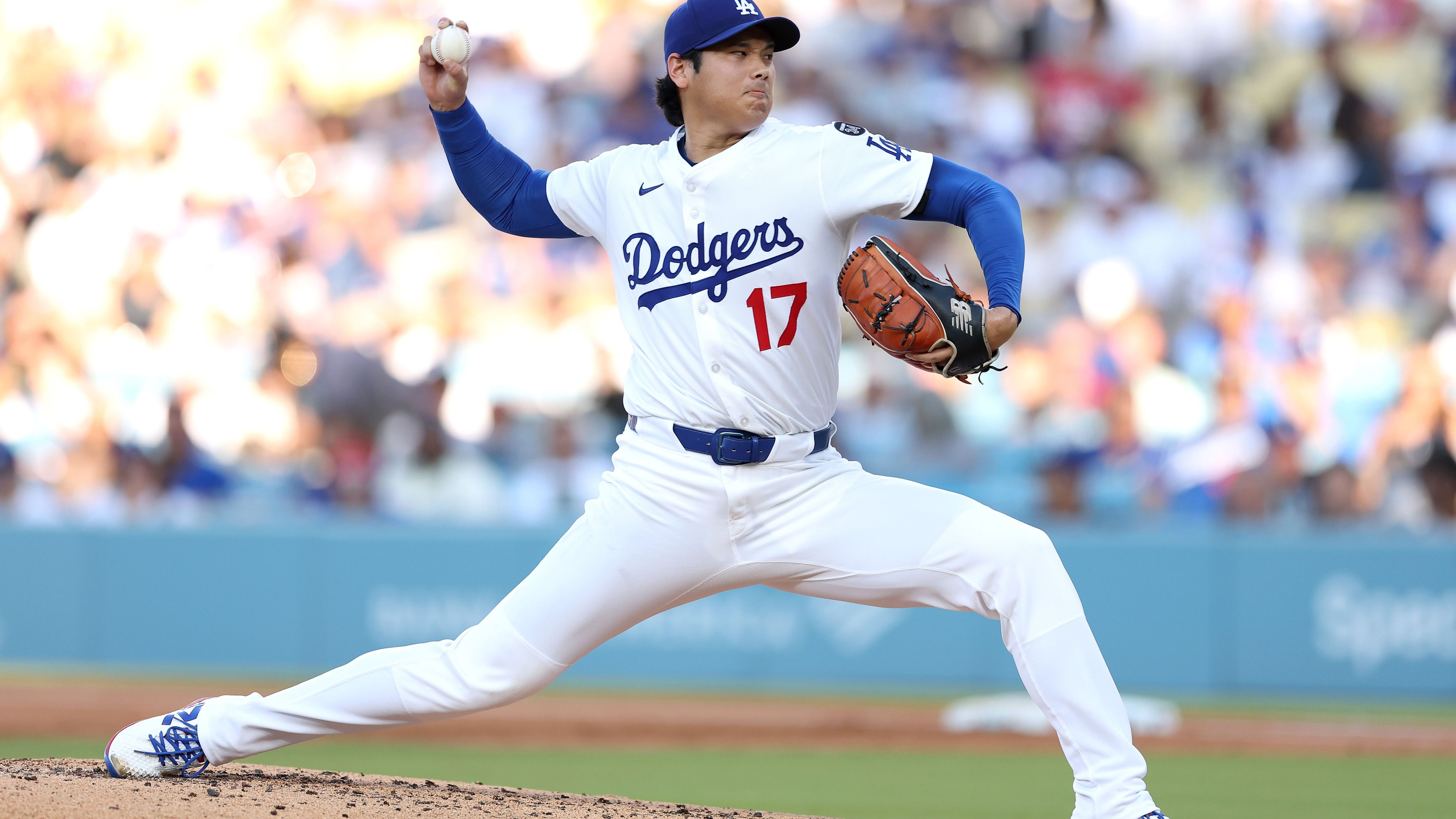 Cincinnati Reds v Los Angeles Dodgers