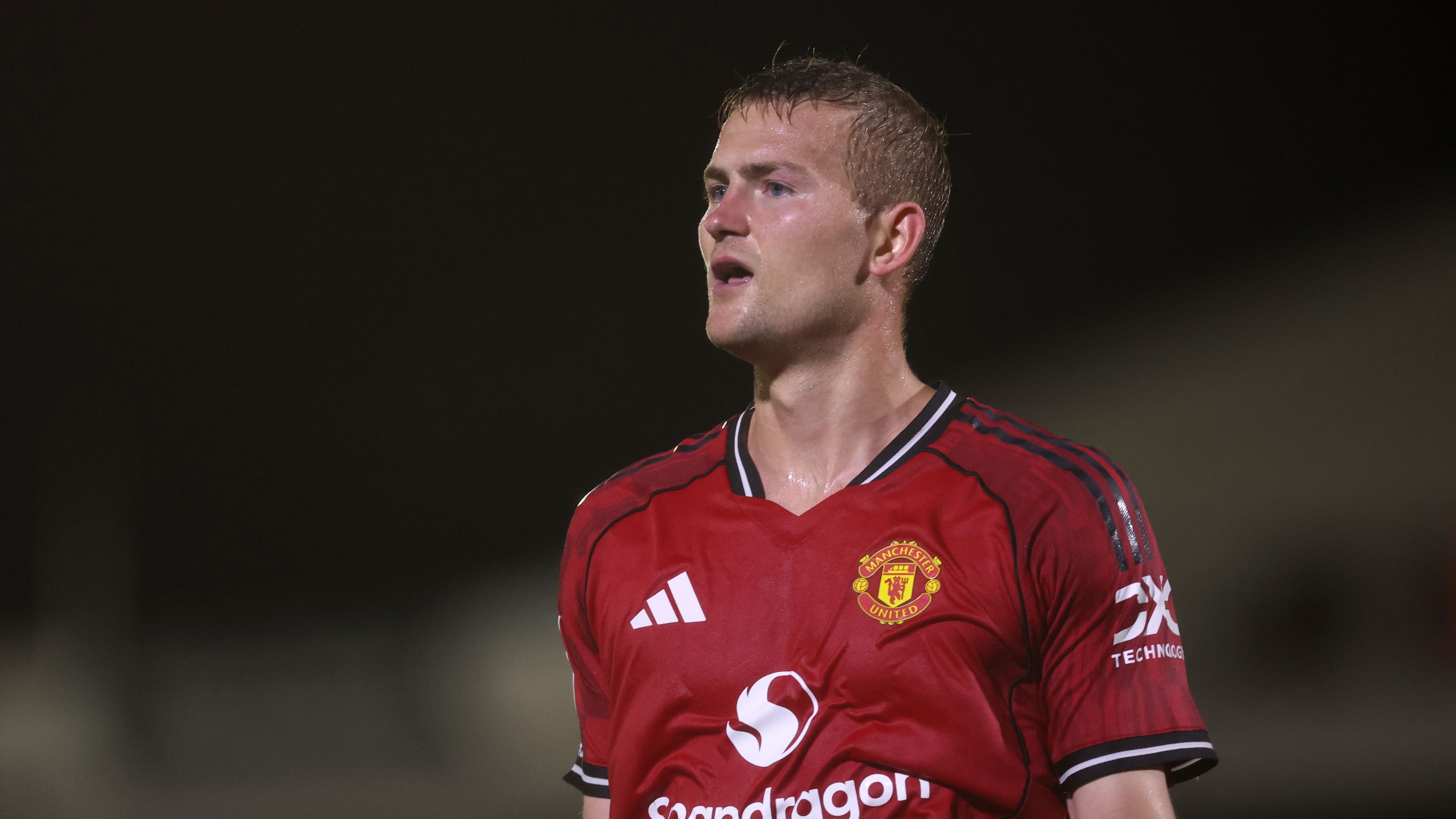 'We looked each other in the eye' - Matthijs de Ligt reveals Man Utd dressing room's honest reaction to Grimsby defeat | Goal.com UK