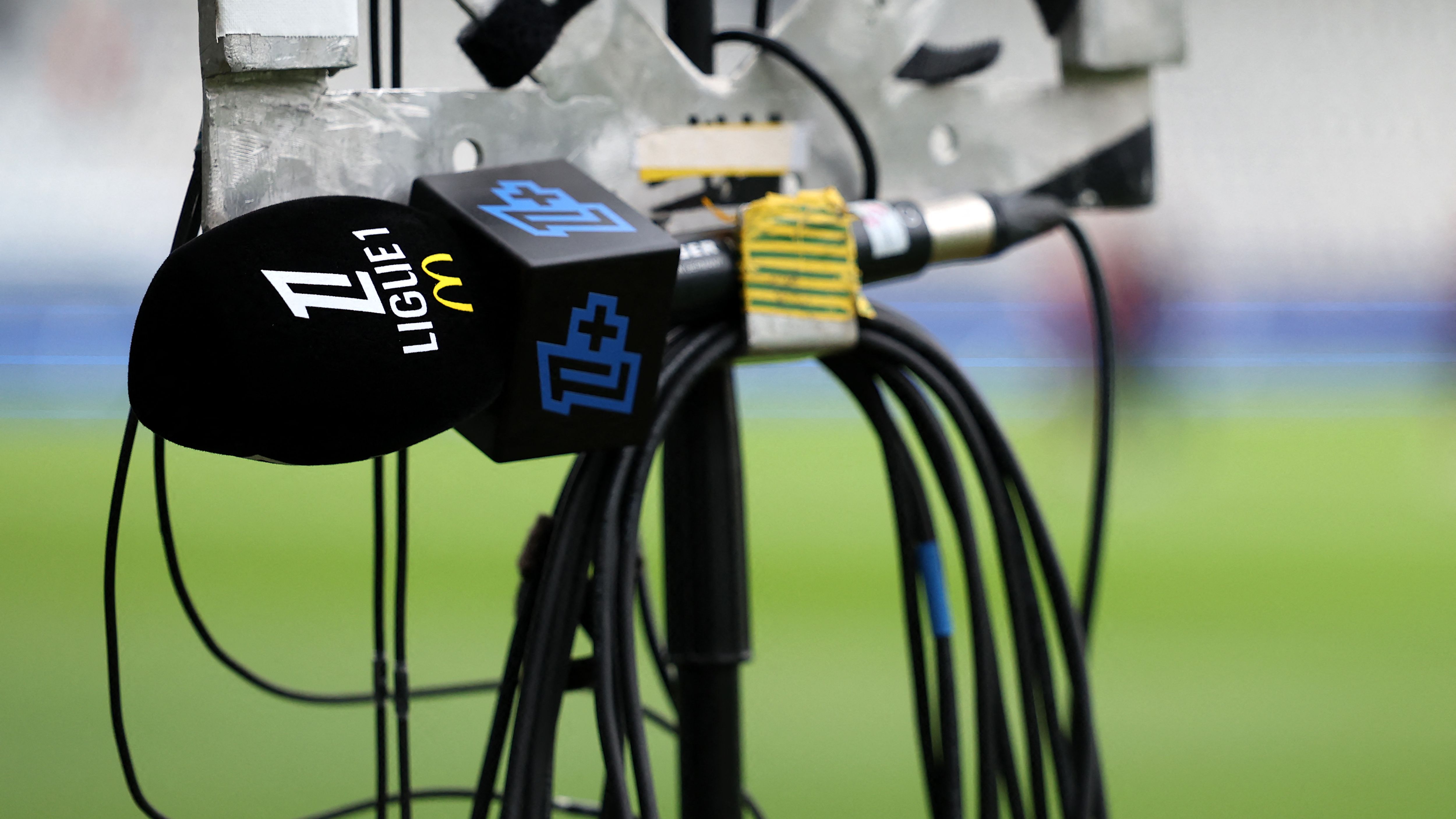 FBL-FRA-LIGUE1-PARIS FC-METZ