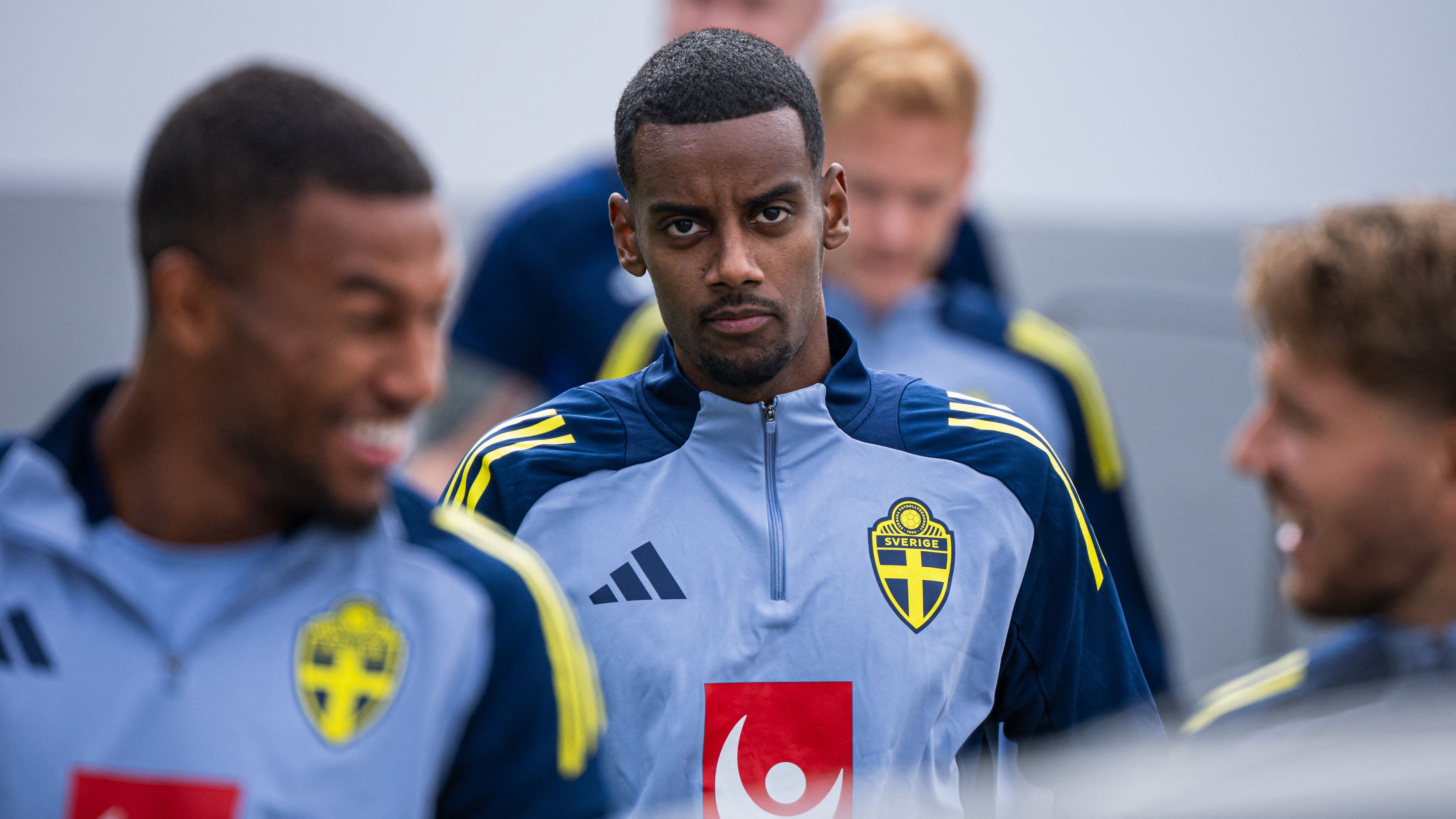 FBL-SWE-ENG-PR-LIVERPOOL-ISAK