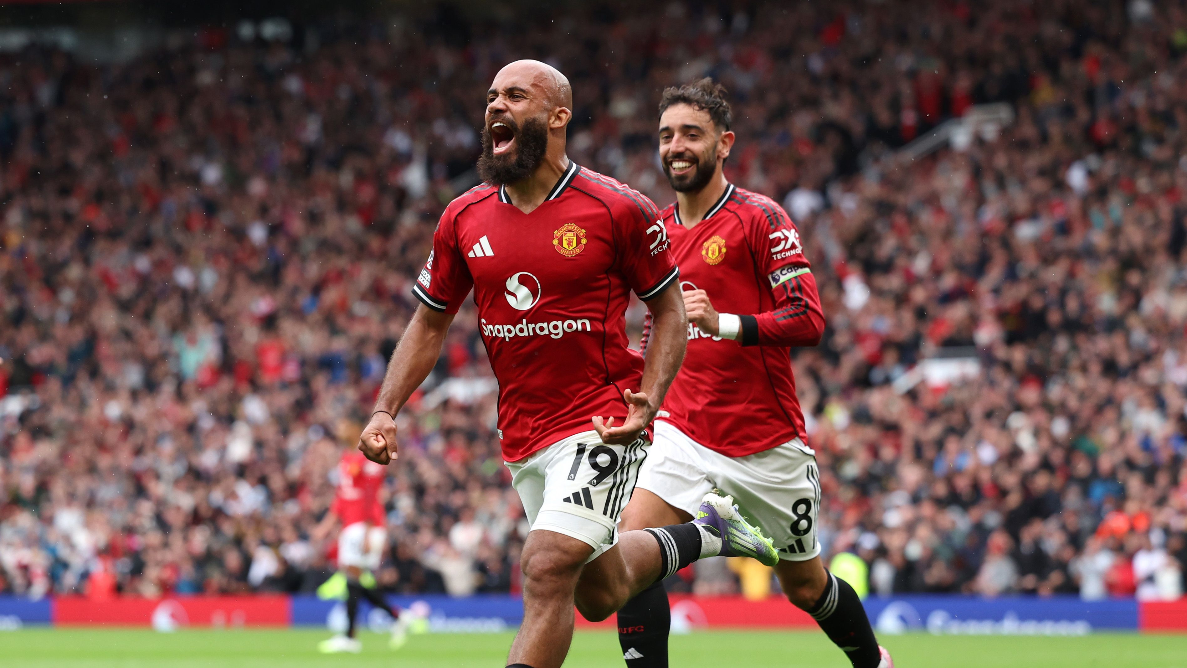 Manchester United v Burnley - Premier League