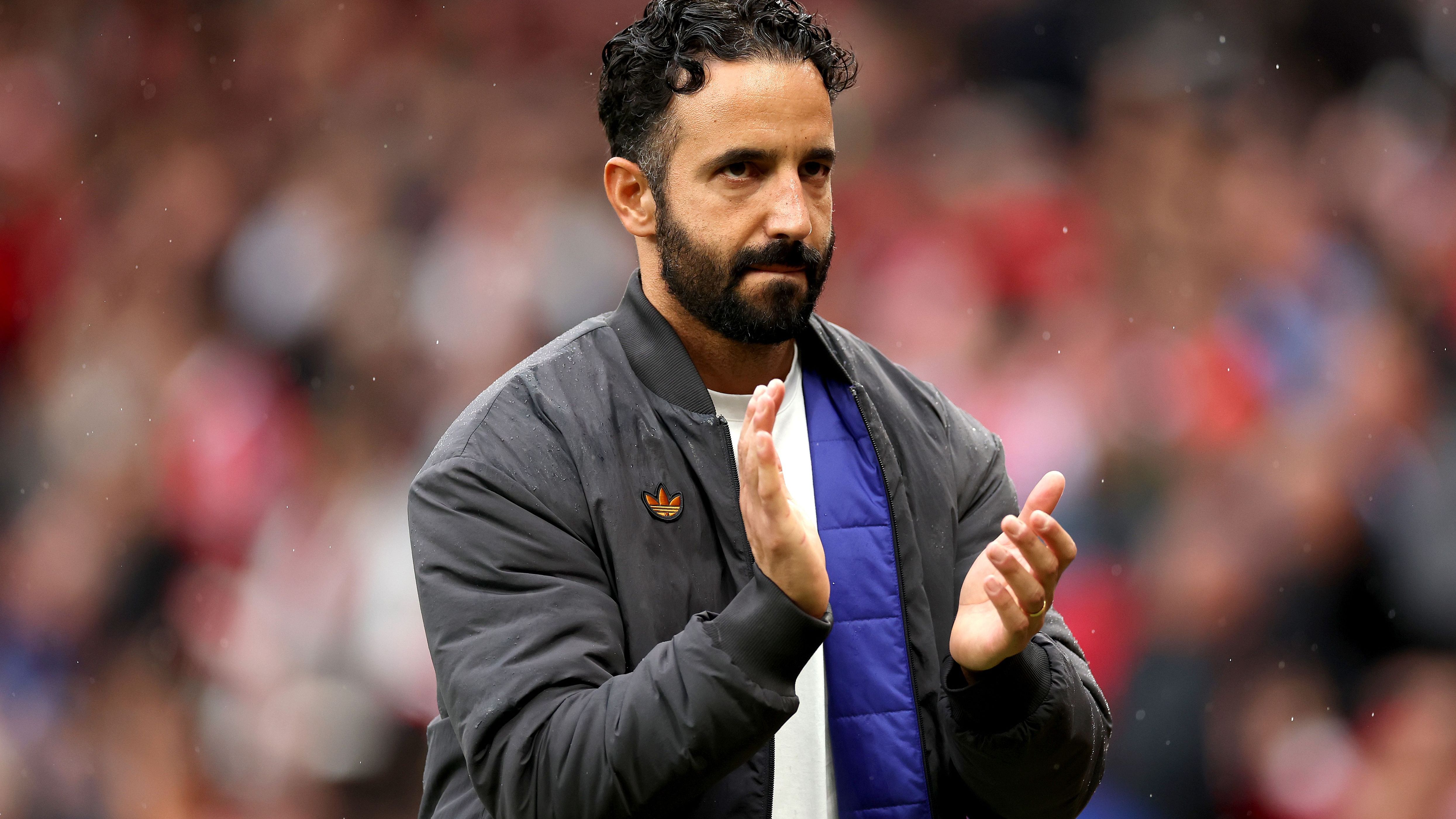 Manchester United v Burnley - Premier League