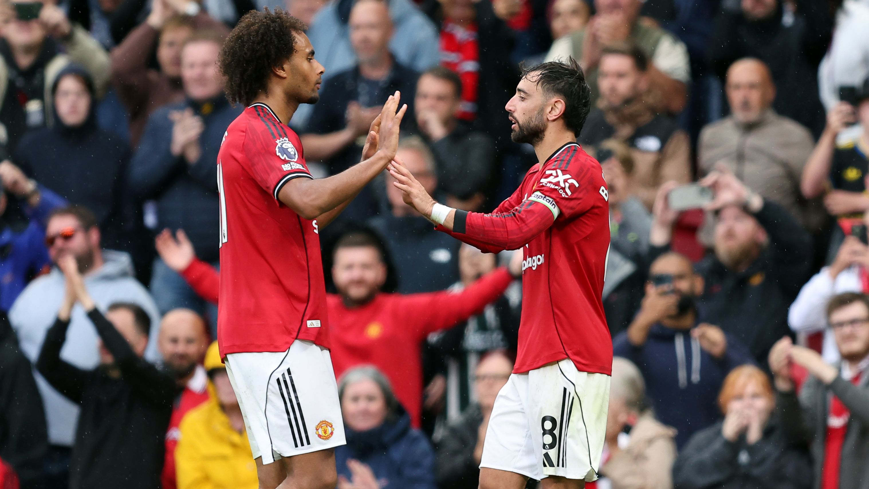Manchester United v Burnley - Premier League