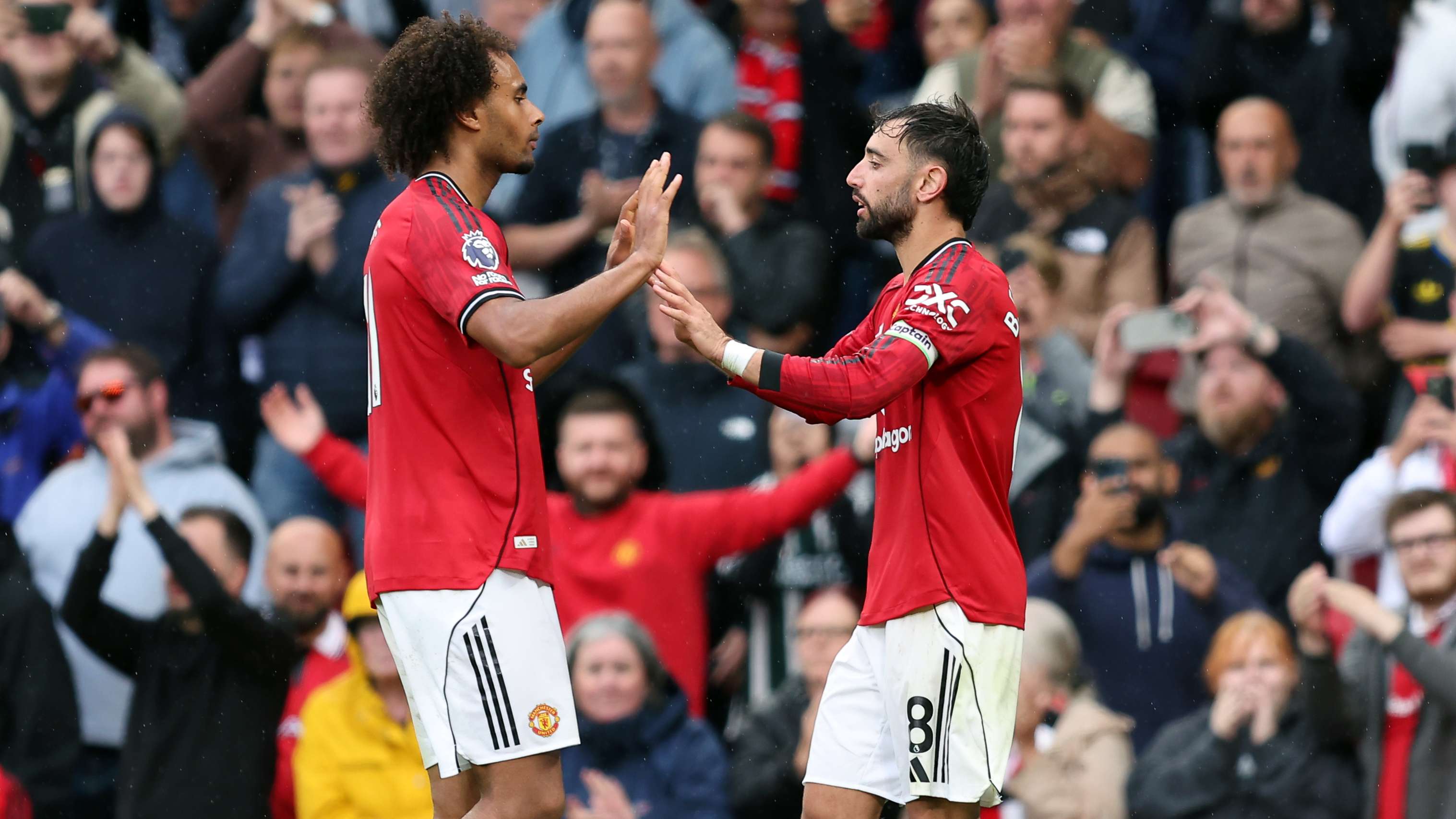 Manchester United v Burnley - Premier League