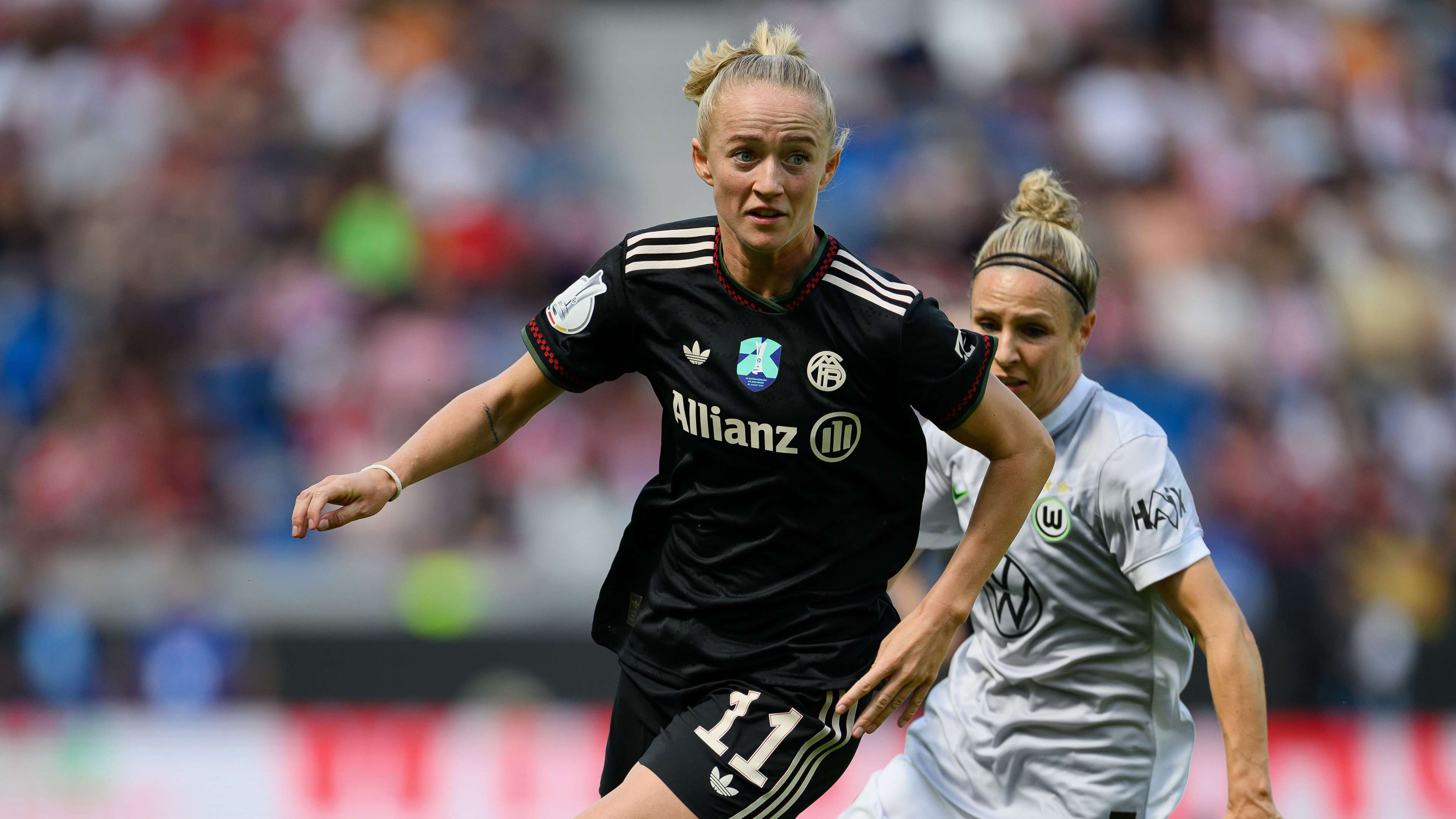 FC Bayern München Women's v VfL Wolfsburg Women's - Google Pixel Frauen Supercup