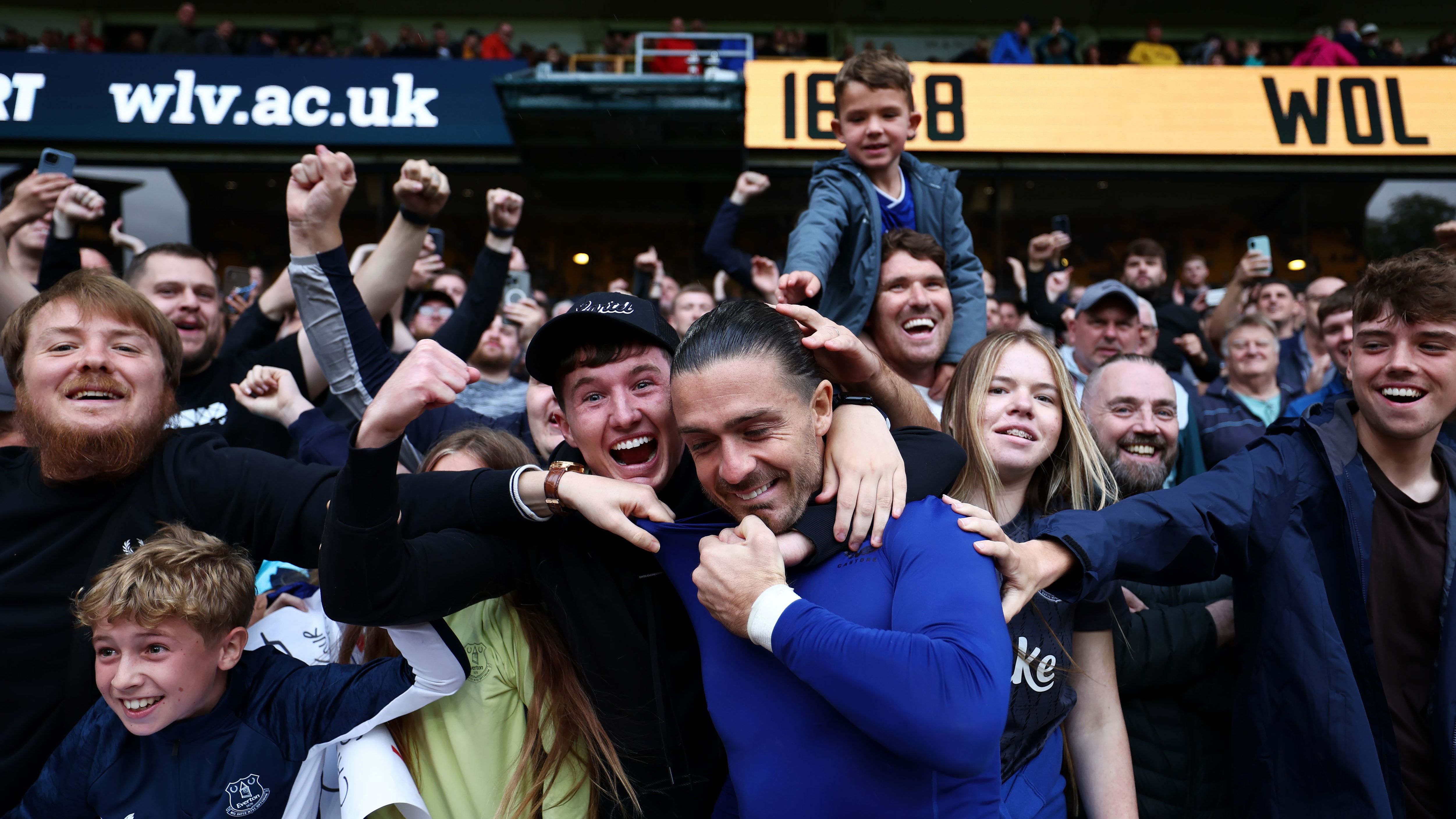 Wolverhampton Wanderers v Everton - Premier League