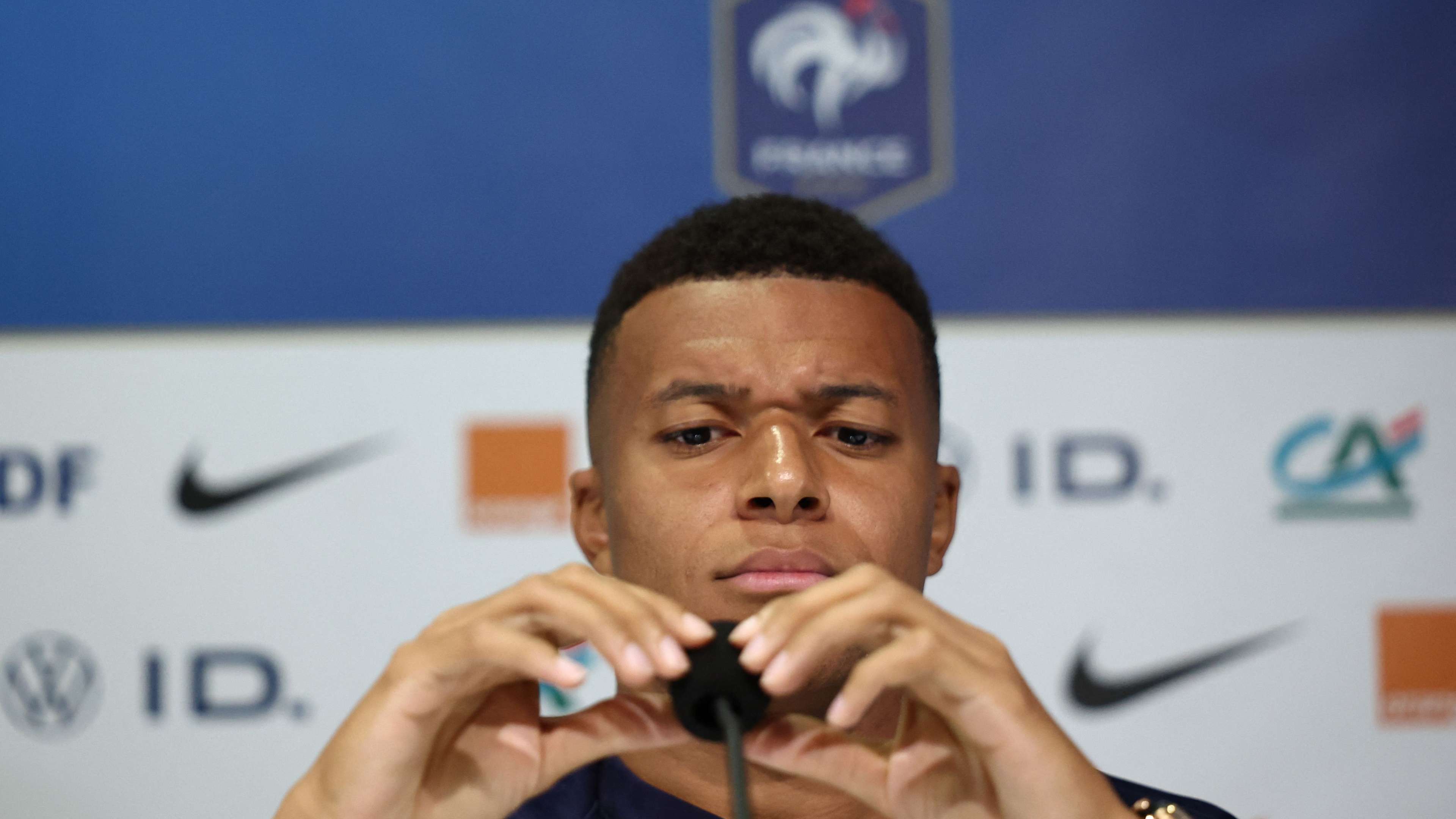 FBL-WC-2026-EUR-QUALIFIER-UKR-FRA-PRESSER