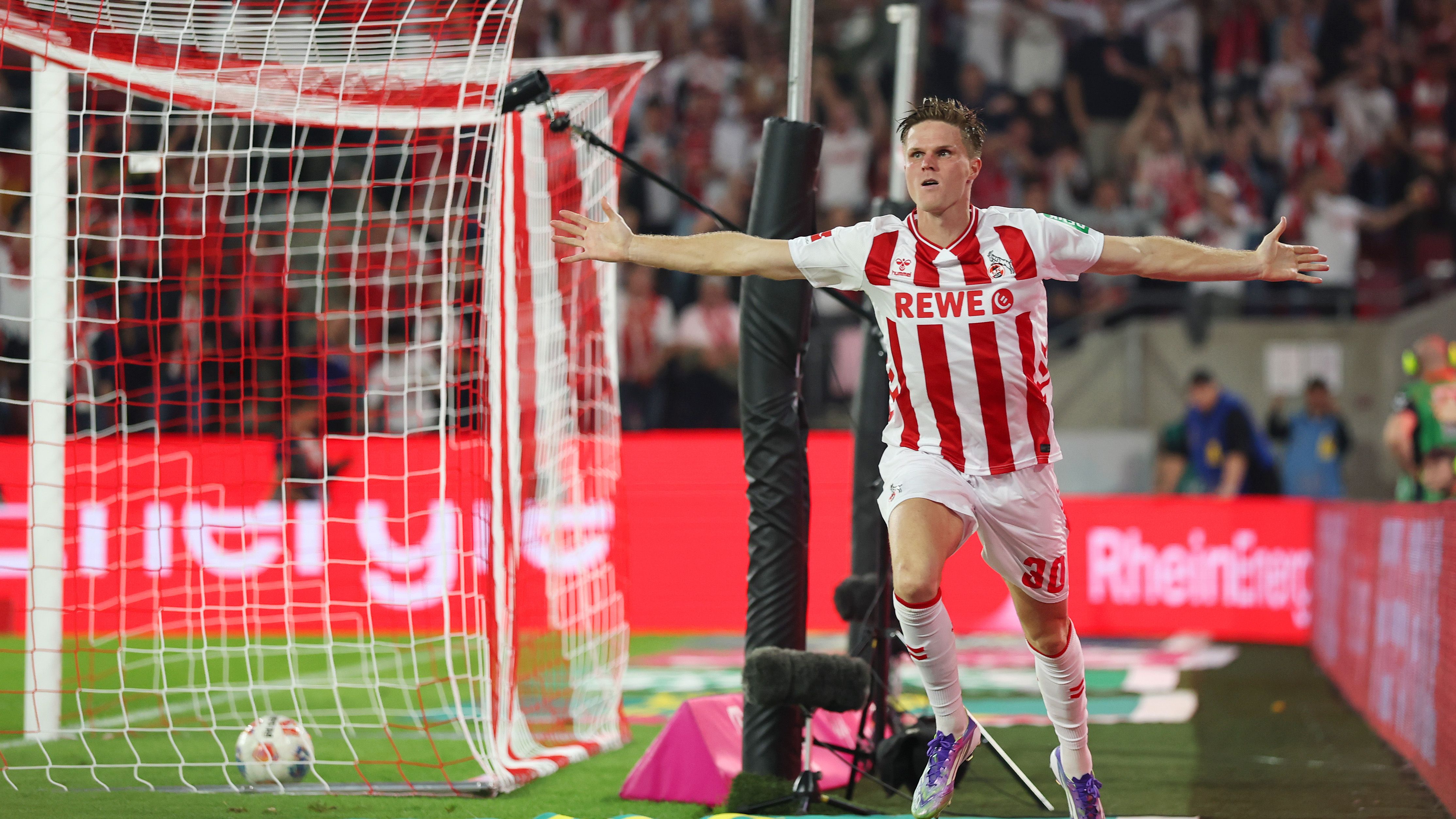 1. FC Köln v Sport-Club Freiburg - Bundesliga