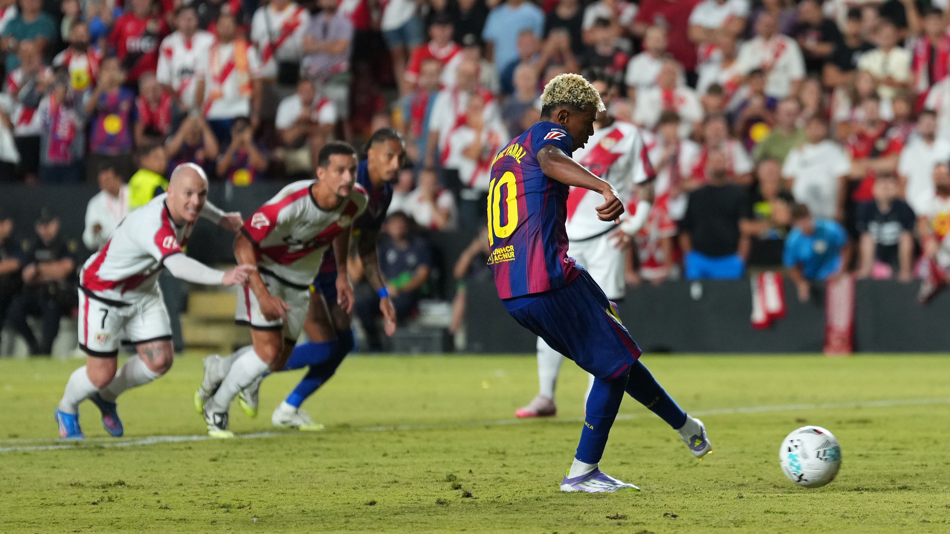 Rayo Vallecano de Madrid v FC Barcelona - LaLiga EA Sports