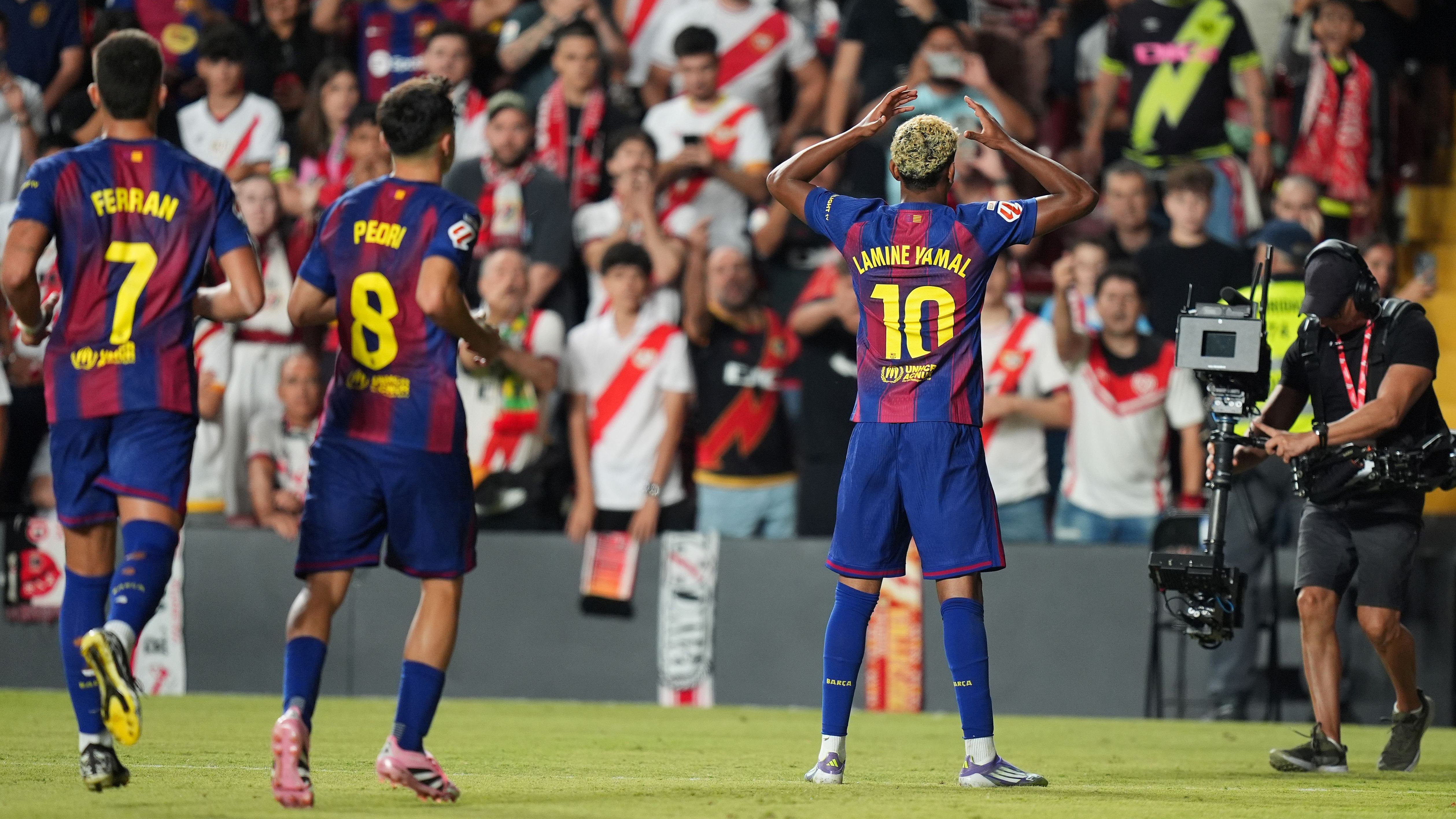 Rayo Vallecano de Madrid v FC Barcelona - LaLiga EA Sports