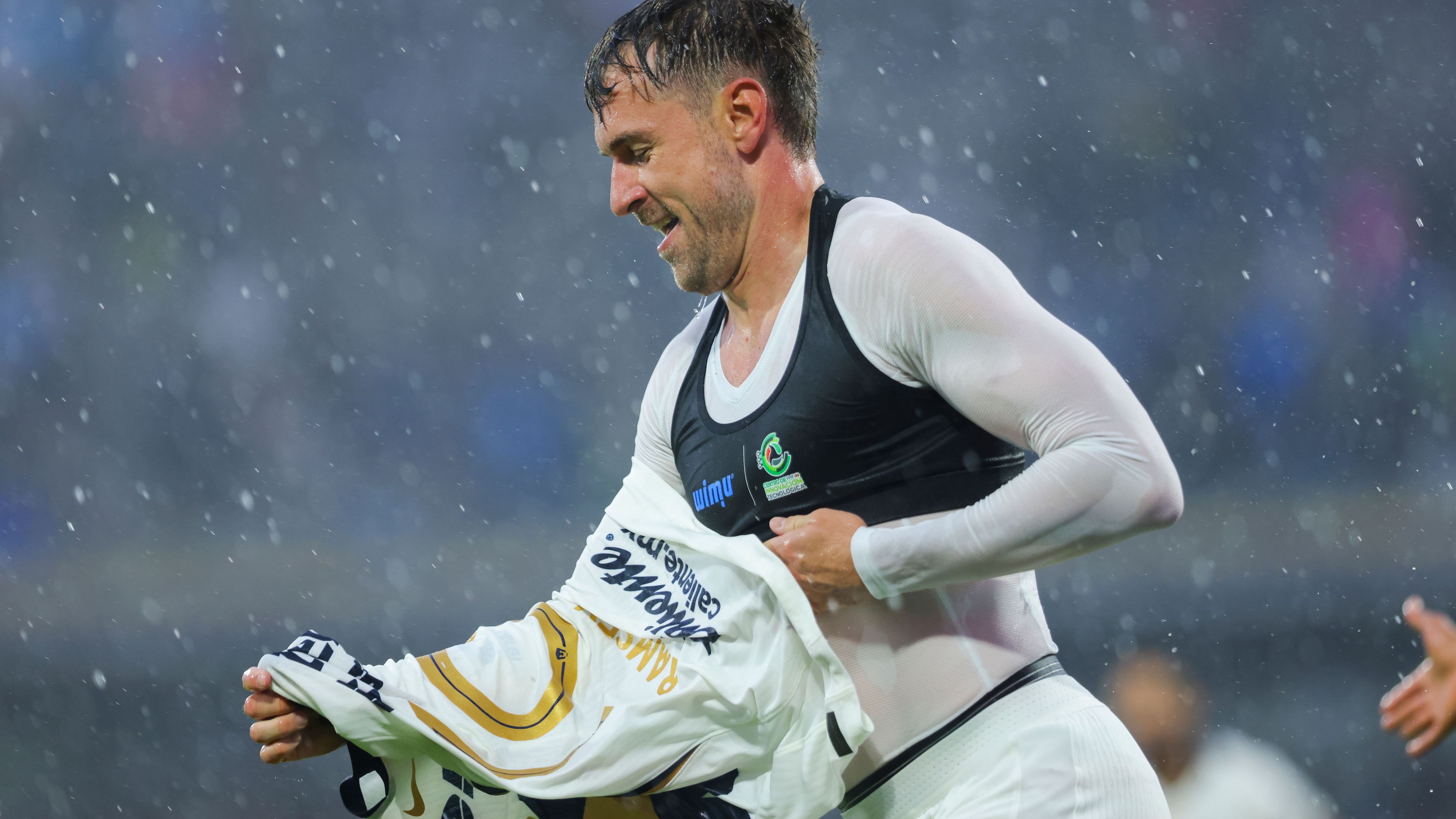 Pumas UNAM v Atlas - Torneo Apertura 2025 Liga MX