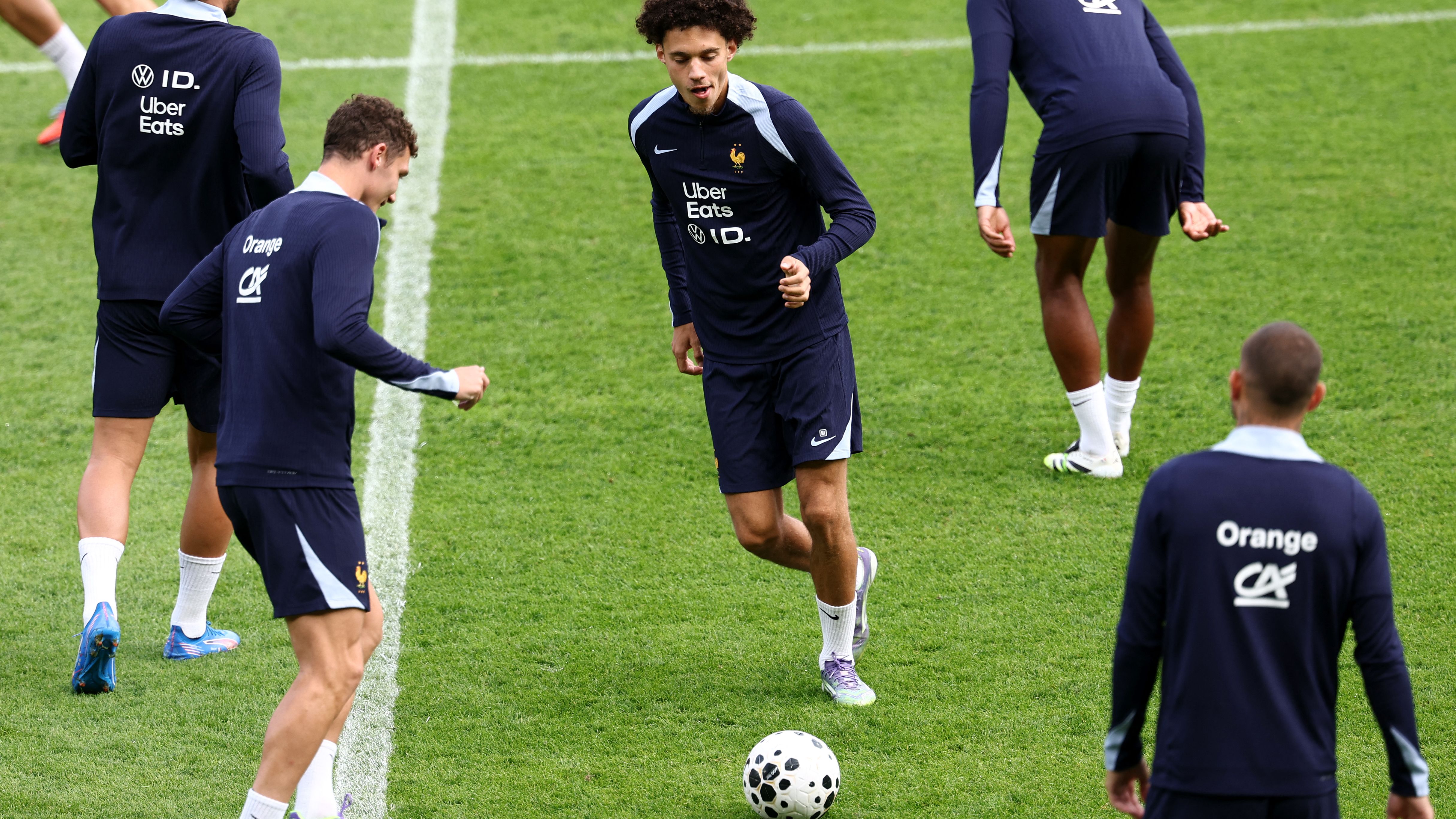 FBL-WC-2026-EUR-QUALIFIERS-FRA-TRAINING