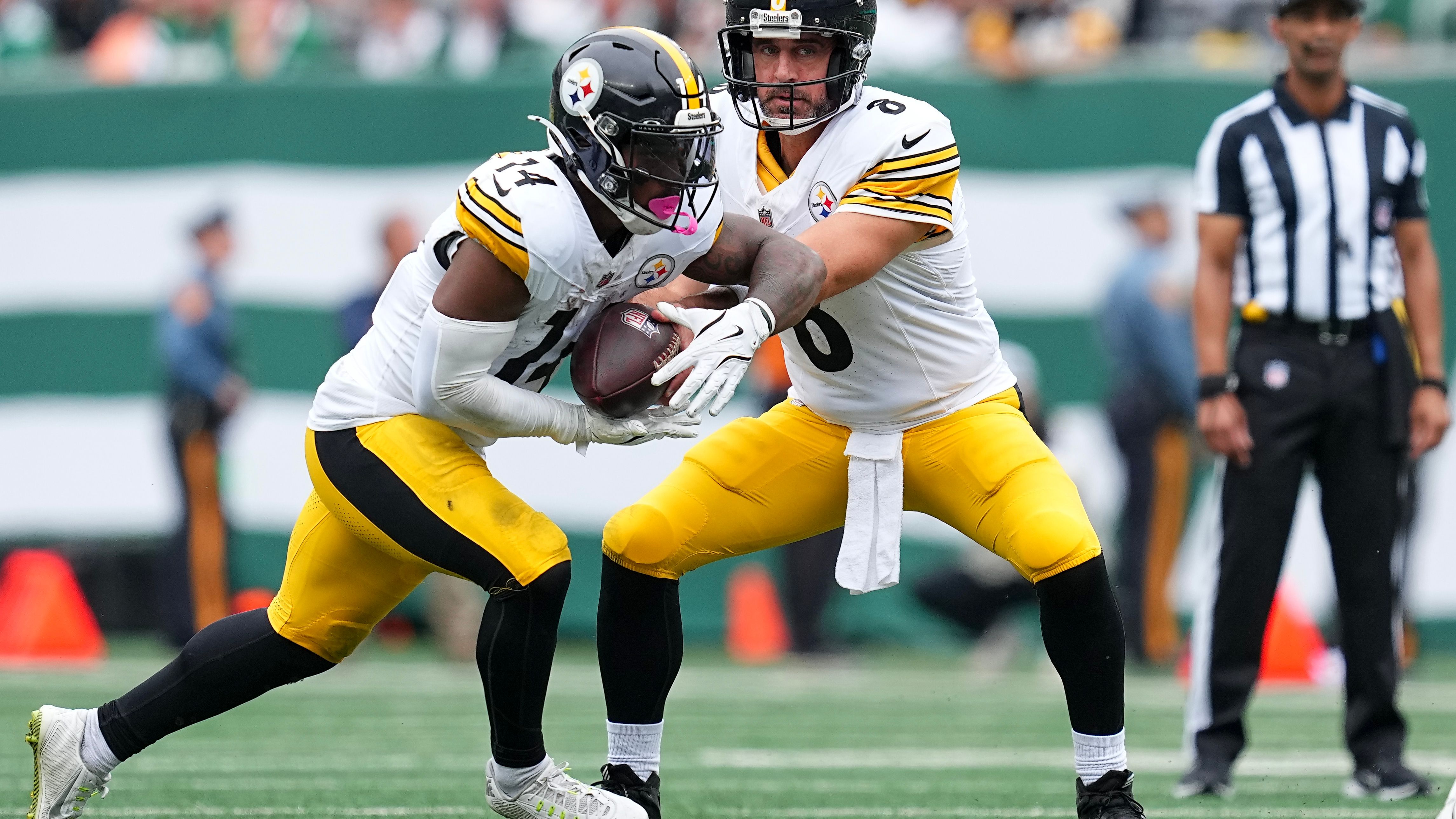 Pittsburgh Steelers v New York Jets