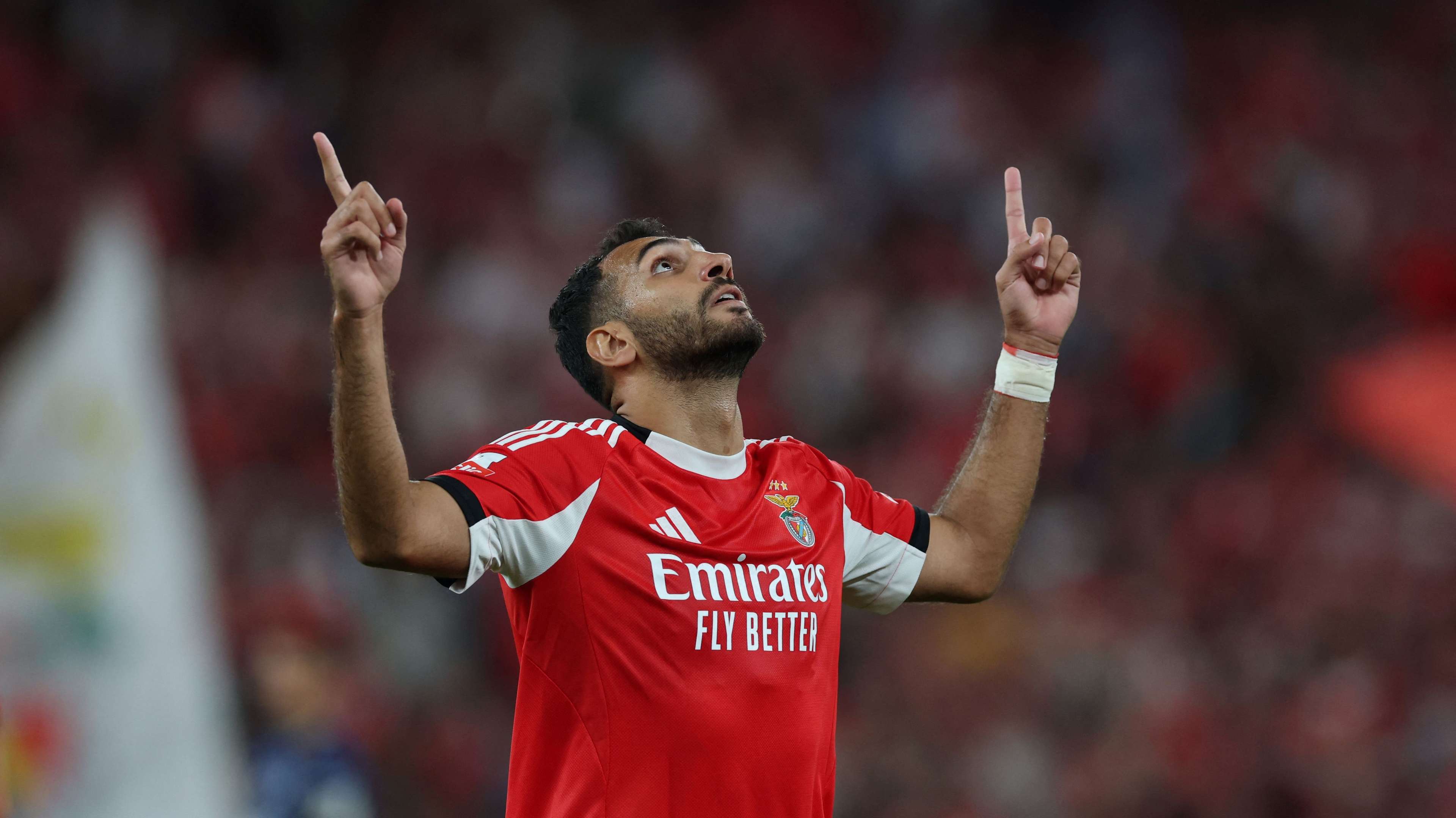 TOPSHOT-FBL-POR-LIGA-BENFICA-SANTA CLARA