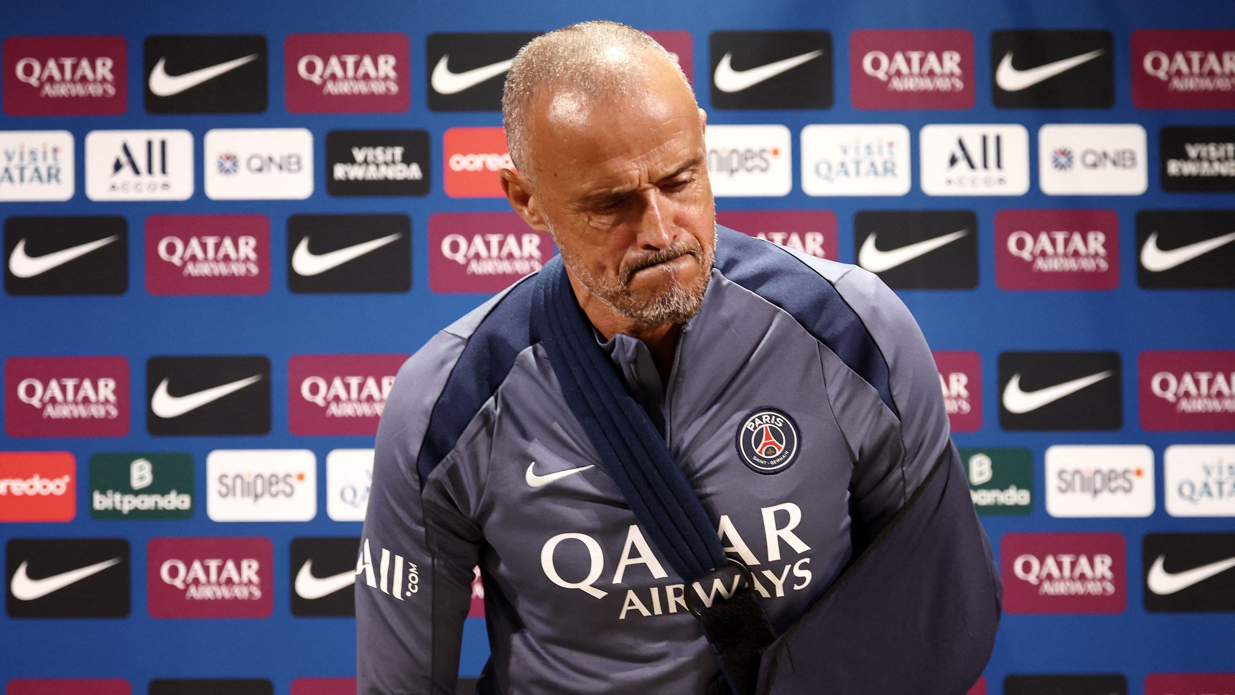 Bos PGS Luis Enrique Pamer Penampilan Baru Pasca-operasi Kecelakaan Sepeda