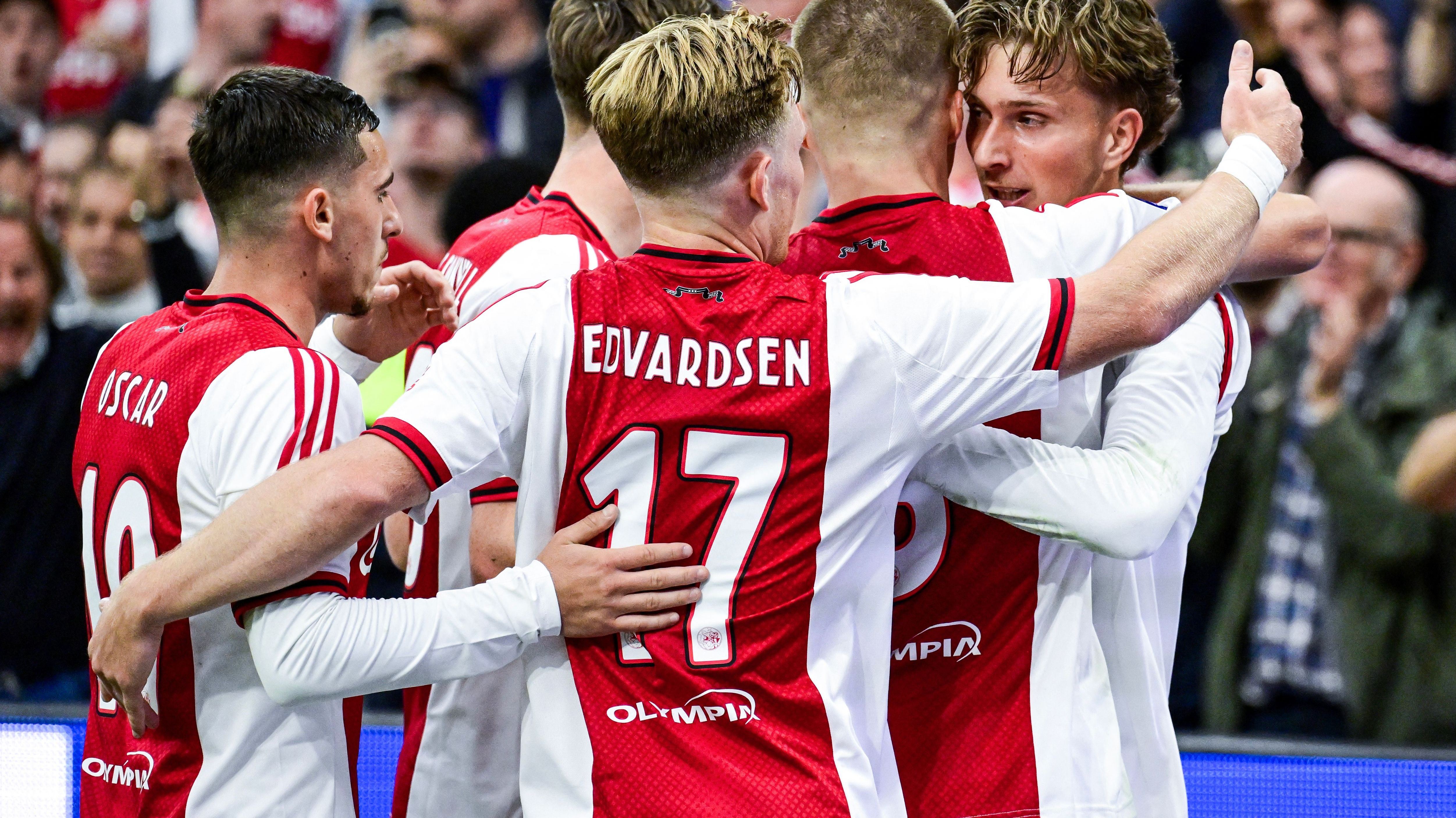FBL-NED-EREDIVISIE-AJAX-ZWOLLE