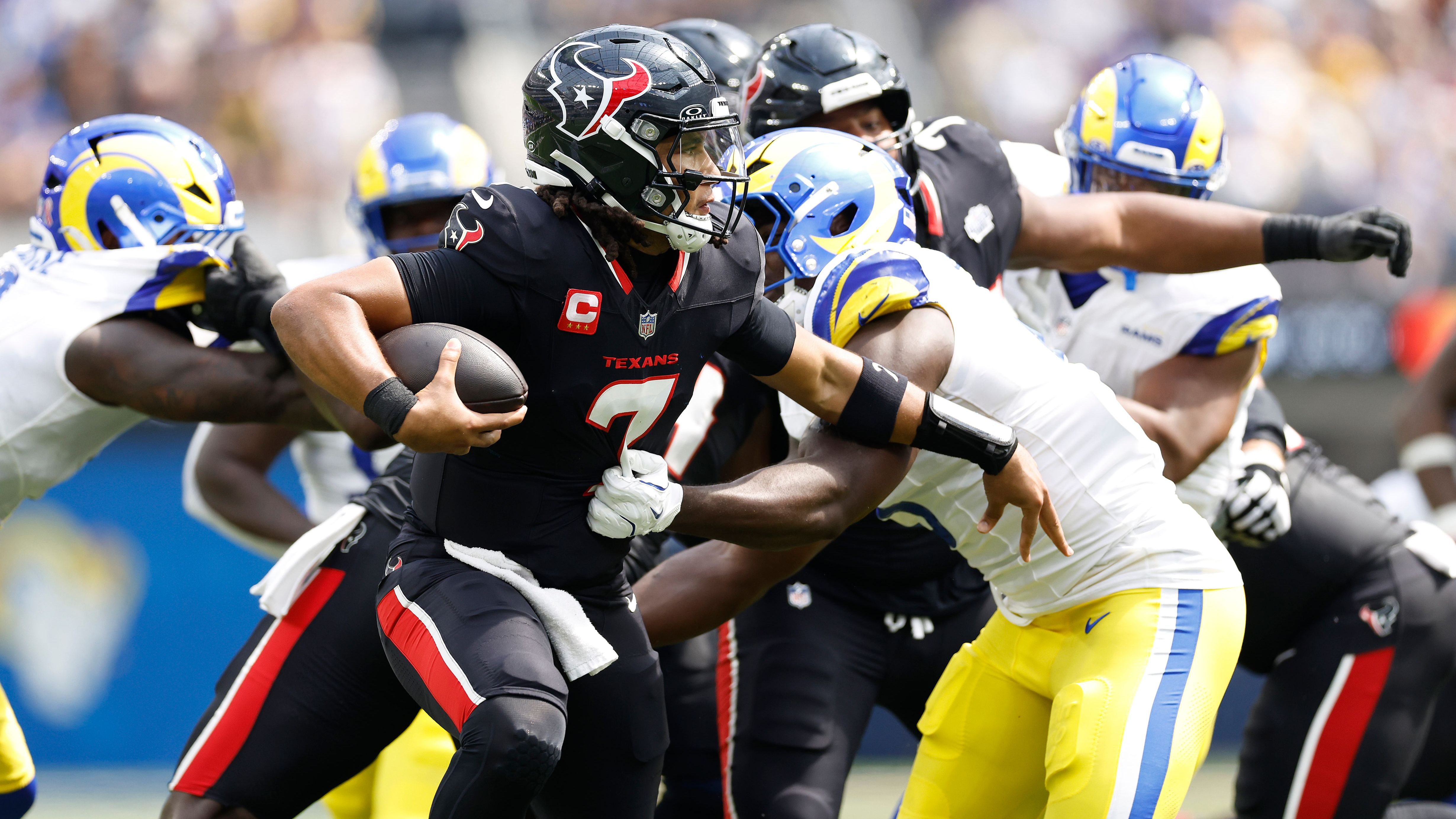 Houston Texans v Los Angeles Rams - NFL 2025