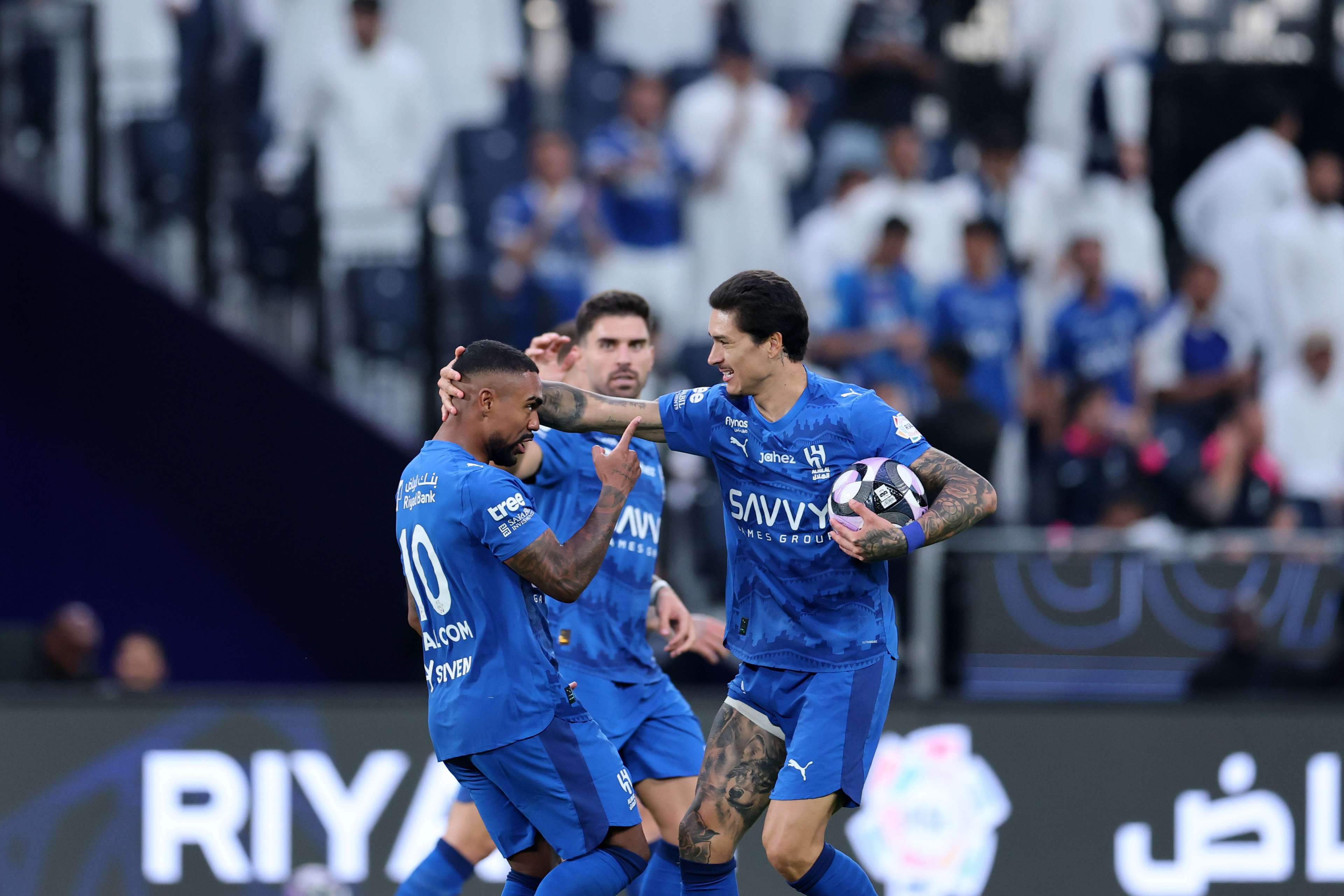 الهلال ضد الدحيل .. عندما وقف الحظ مع الزعيم و"اشعلوا الضوء الأحمر بسبب سالم الدوسري وروبن نيفيش" | مصر Goal.com