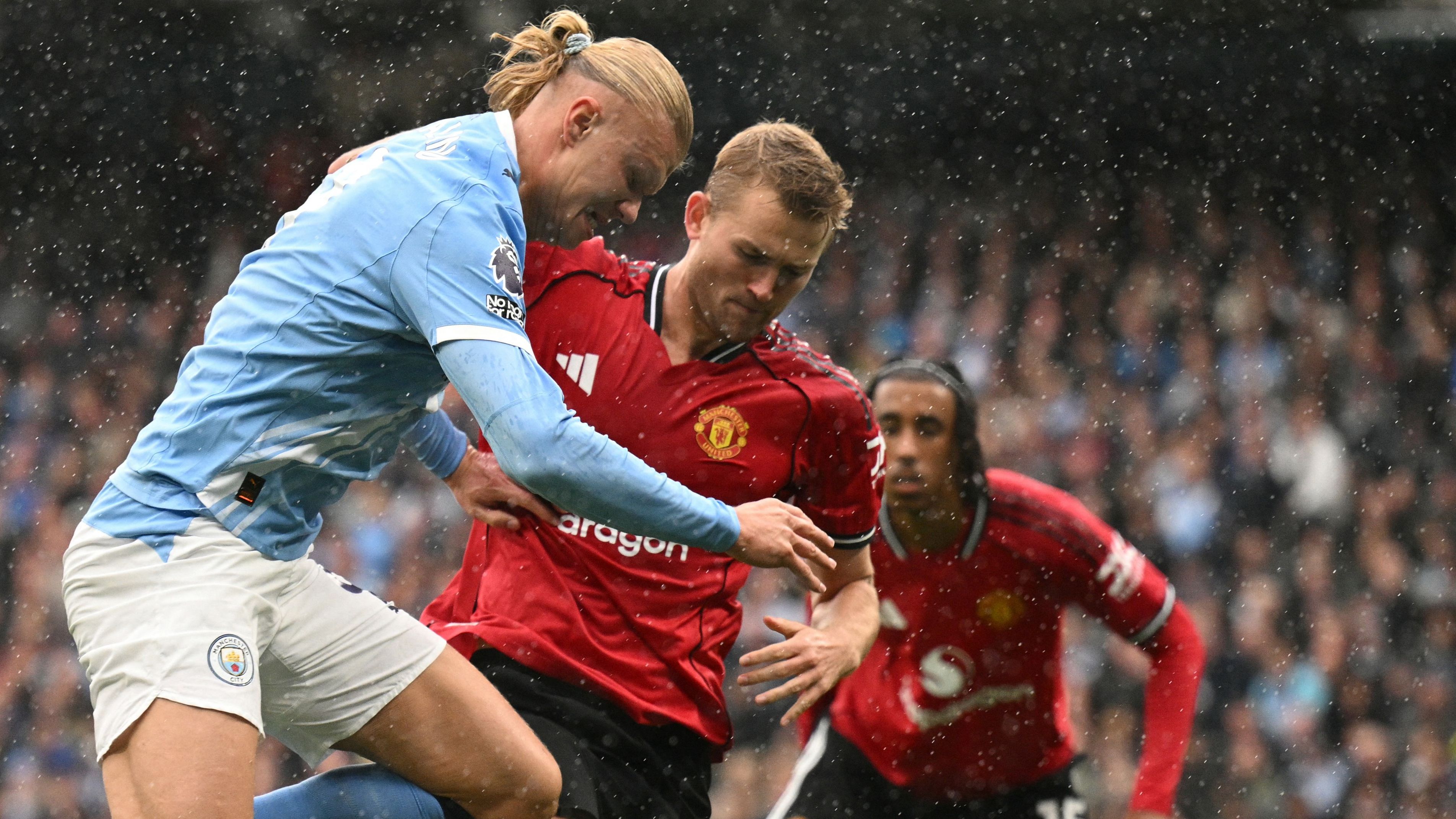 FBL-ENG-PR-MAN CITY-MAN UTD