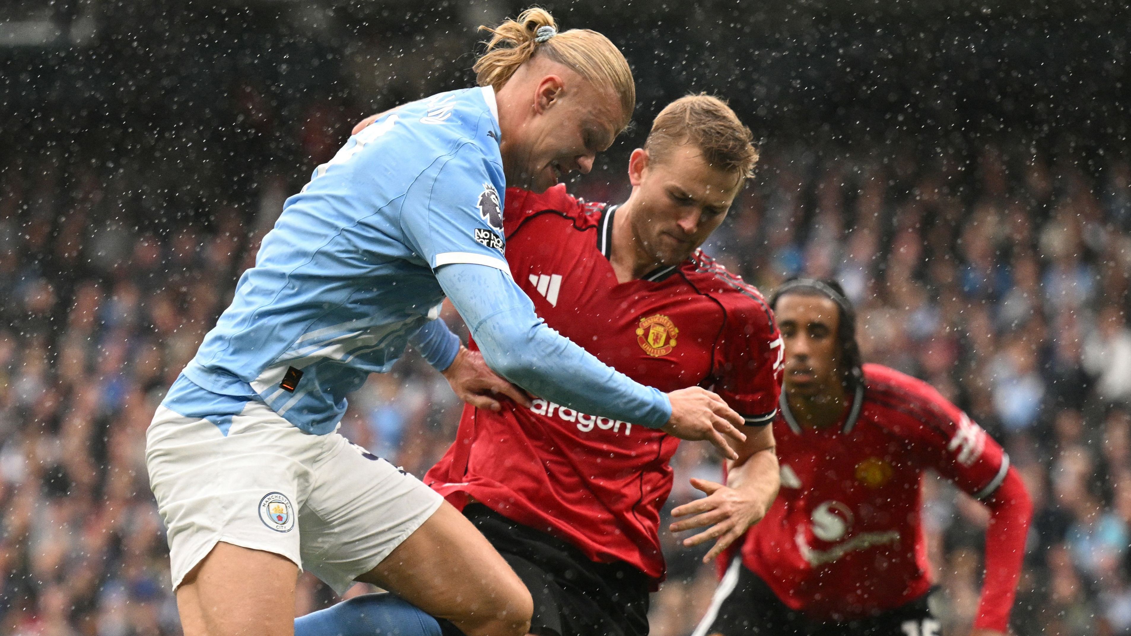 FBL-ENG-PR-MAN CITY-MAN UTD