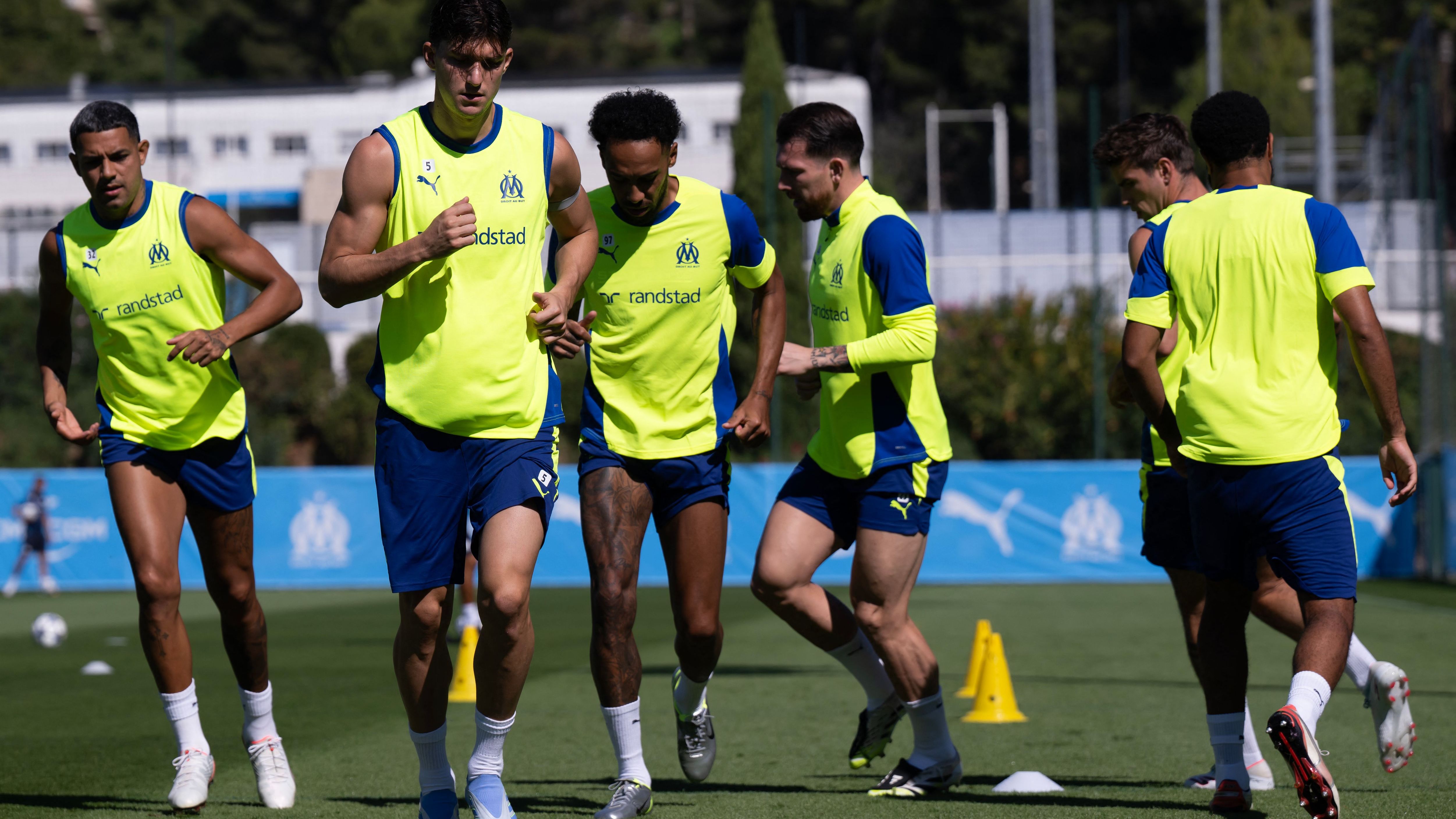 FBL-EUR-C1-OM-TRAINING