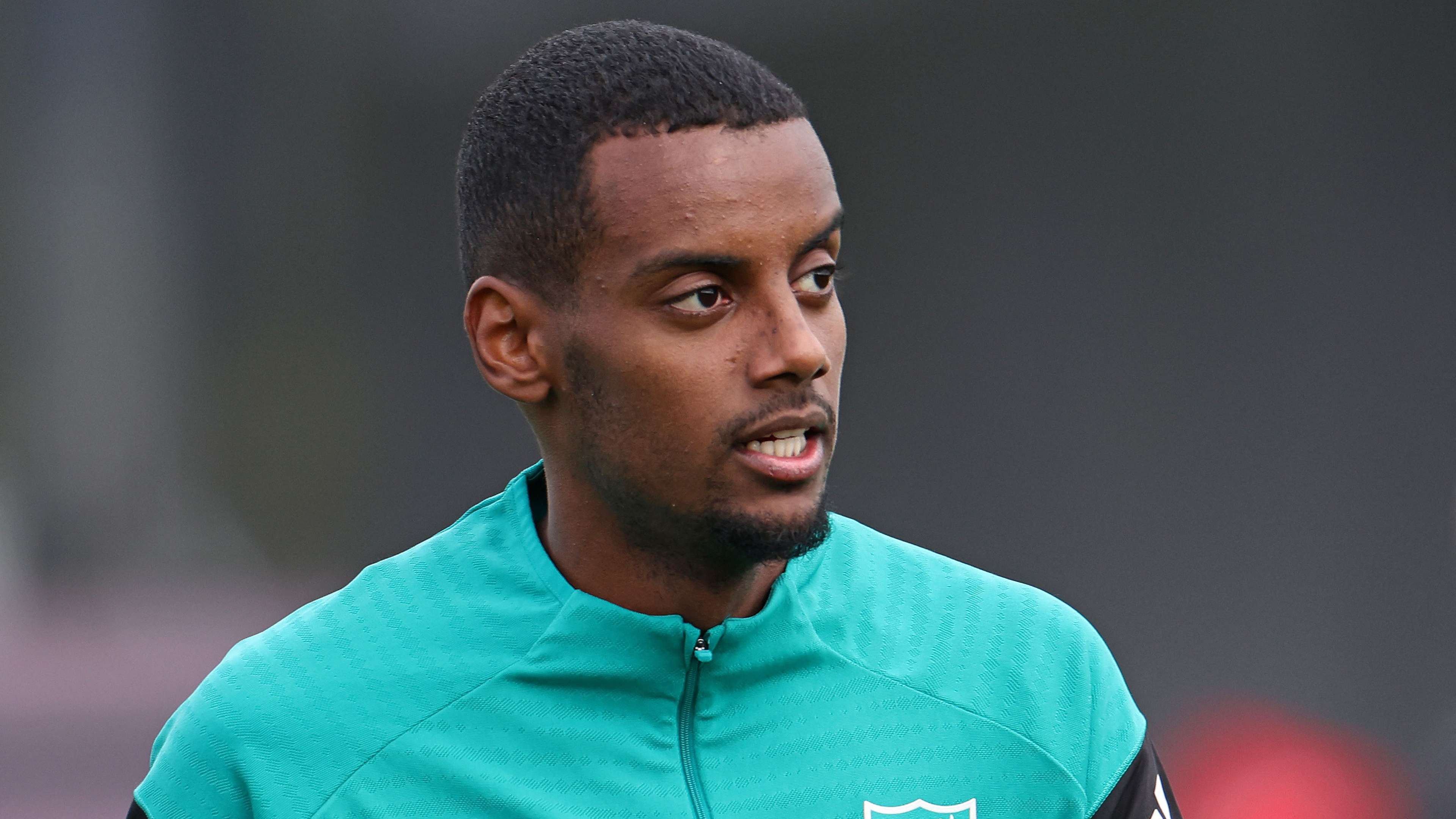 CORRECTION / FBL-EUR-C1-LIVERPOOL-TRAINING