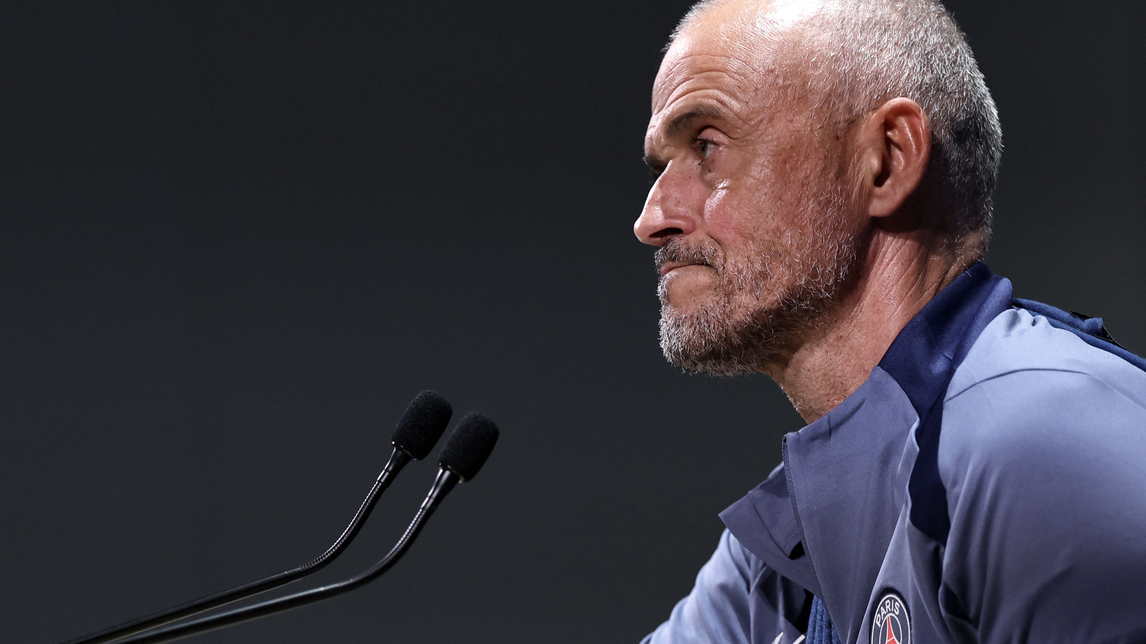 FBL-EUR-C1-PSG-PRESSER