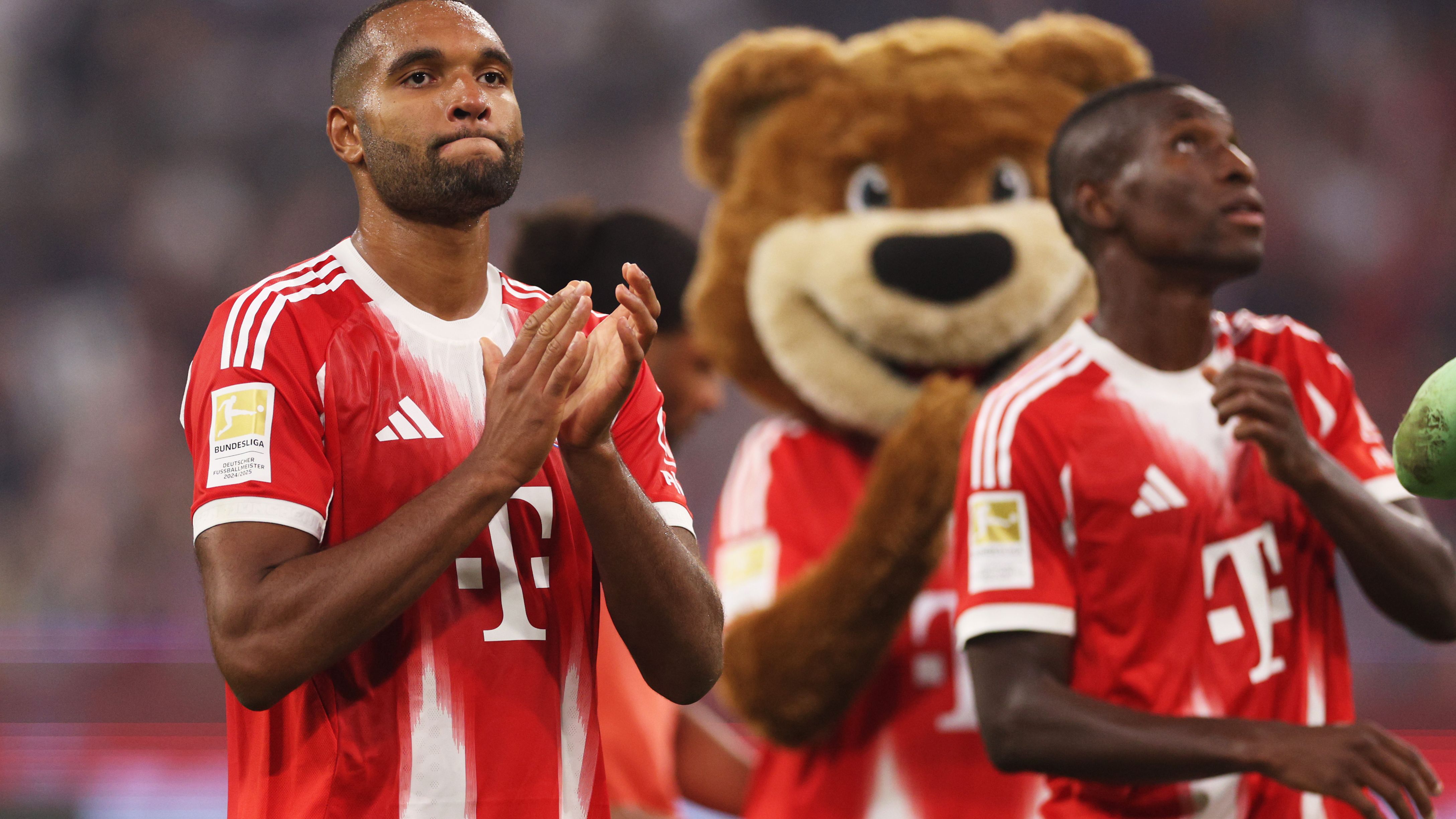 FC Bayern München v Hamburger SV - Bundesliga