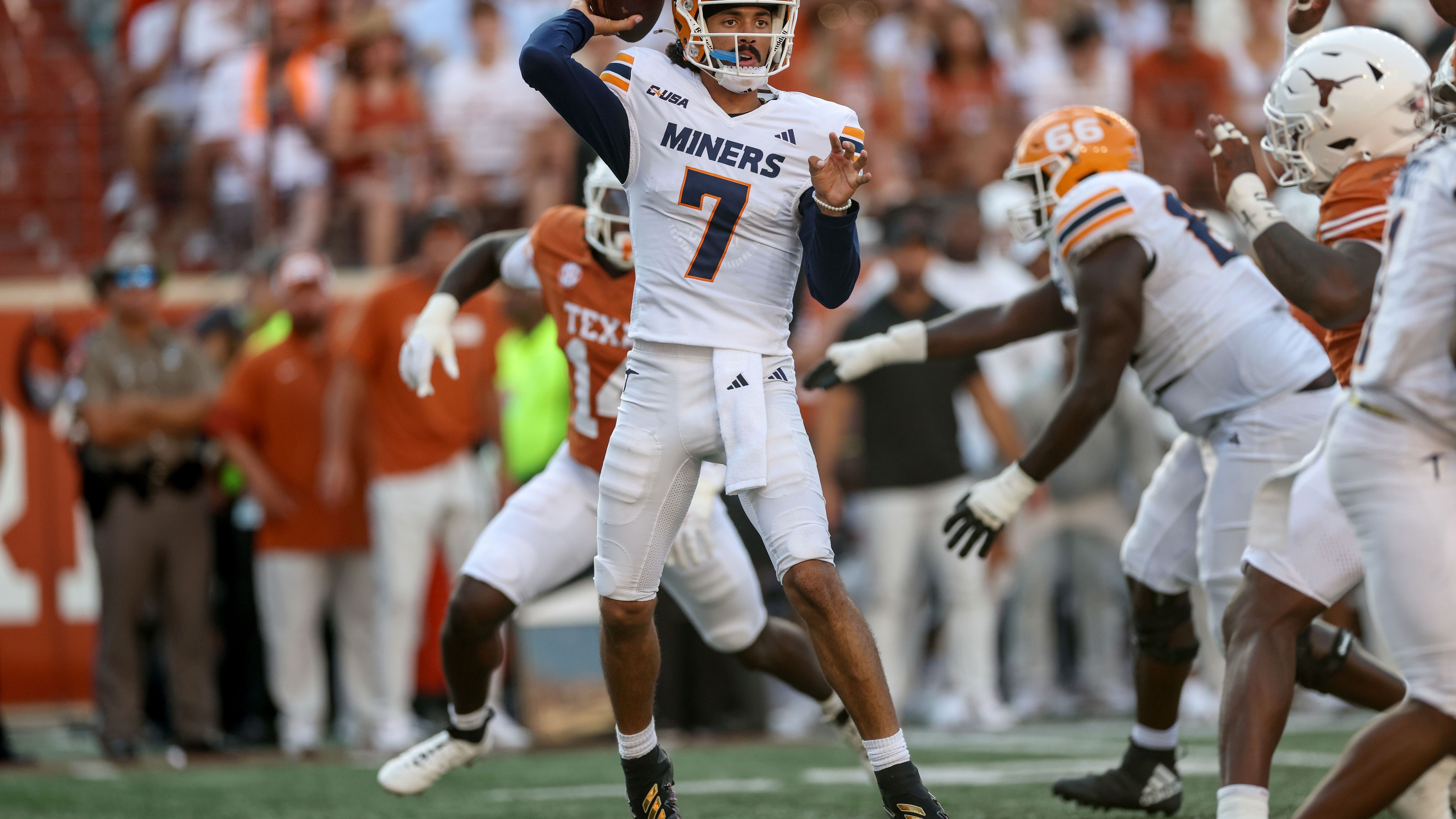 UTEP v Texas