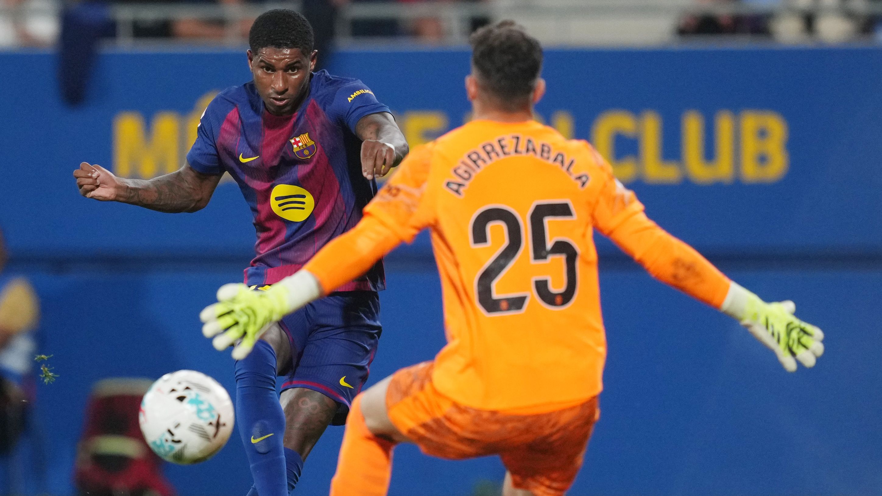 FC Barcelona v Valencia CF - LaLiga EA Sports