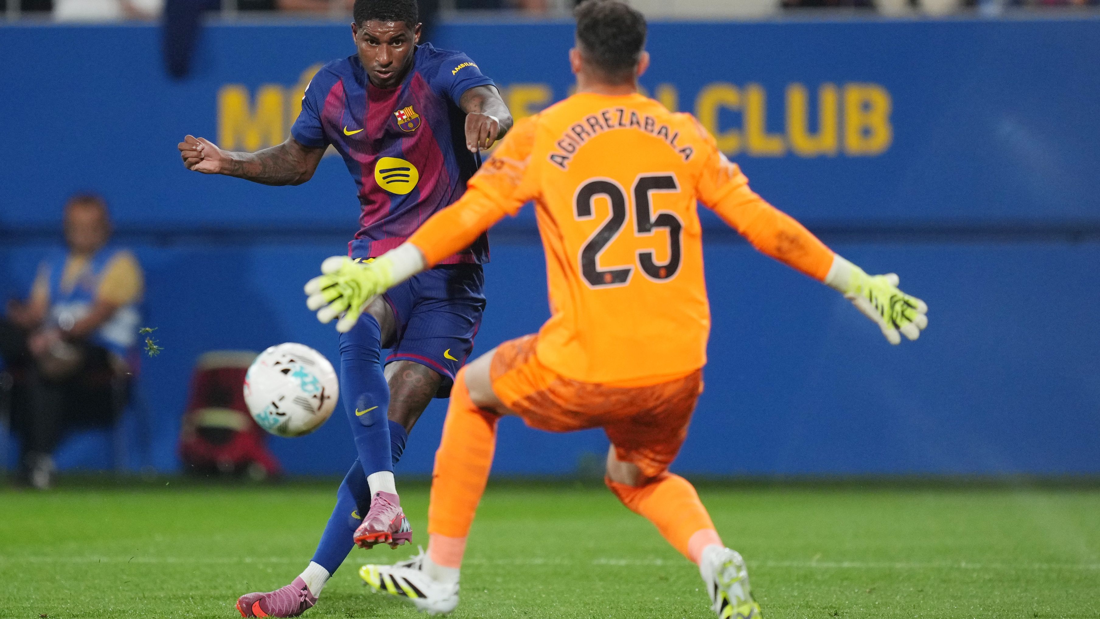 FC Barcelona v Valencia CF - LaLiga EA Sports