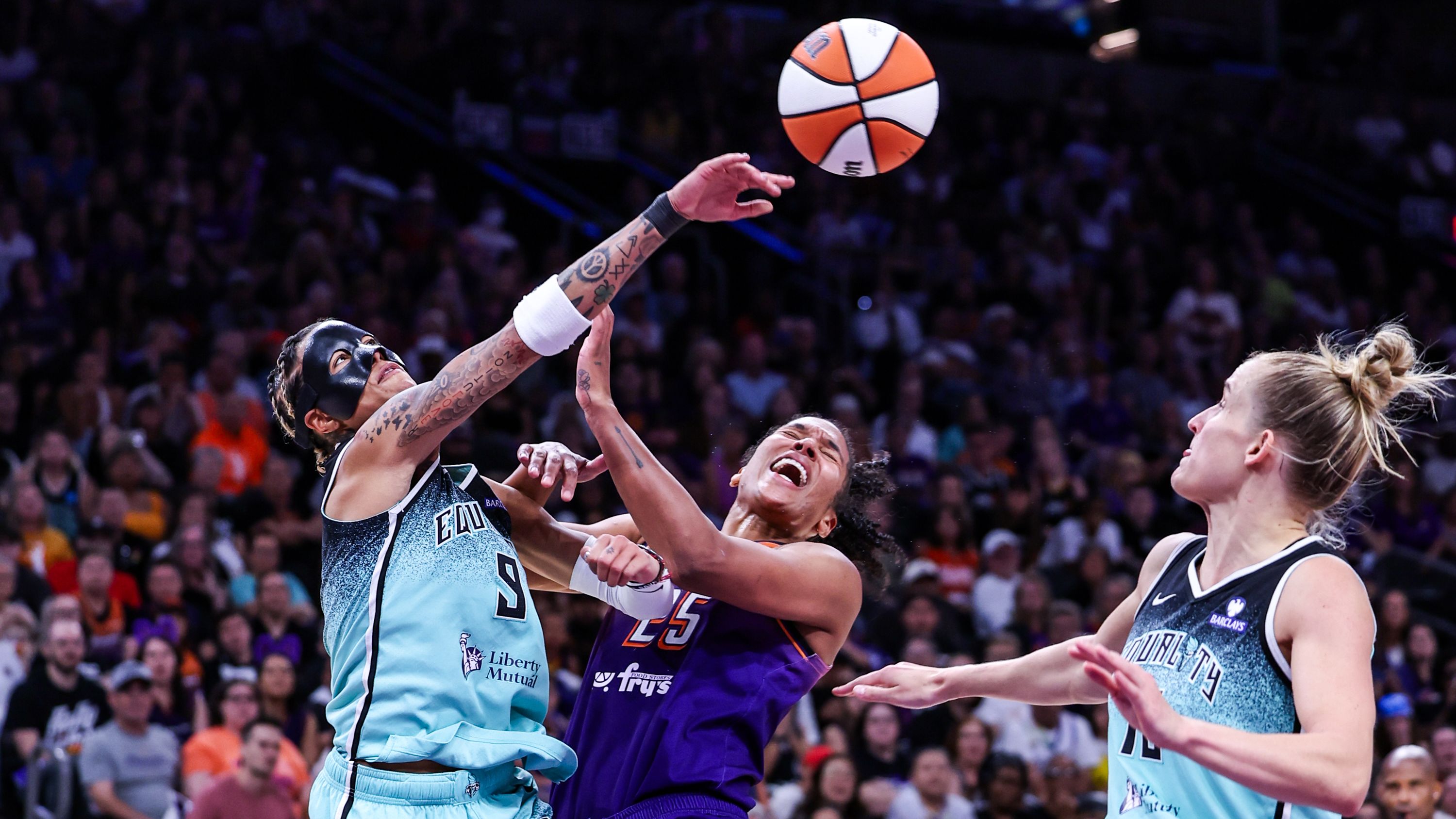 New York Liberty v Phoenix Mercury - Game One