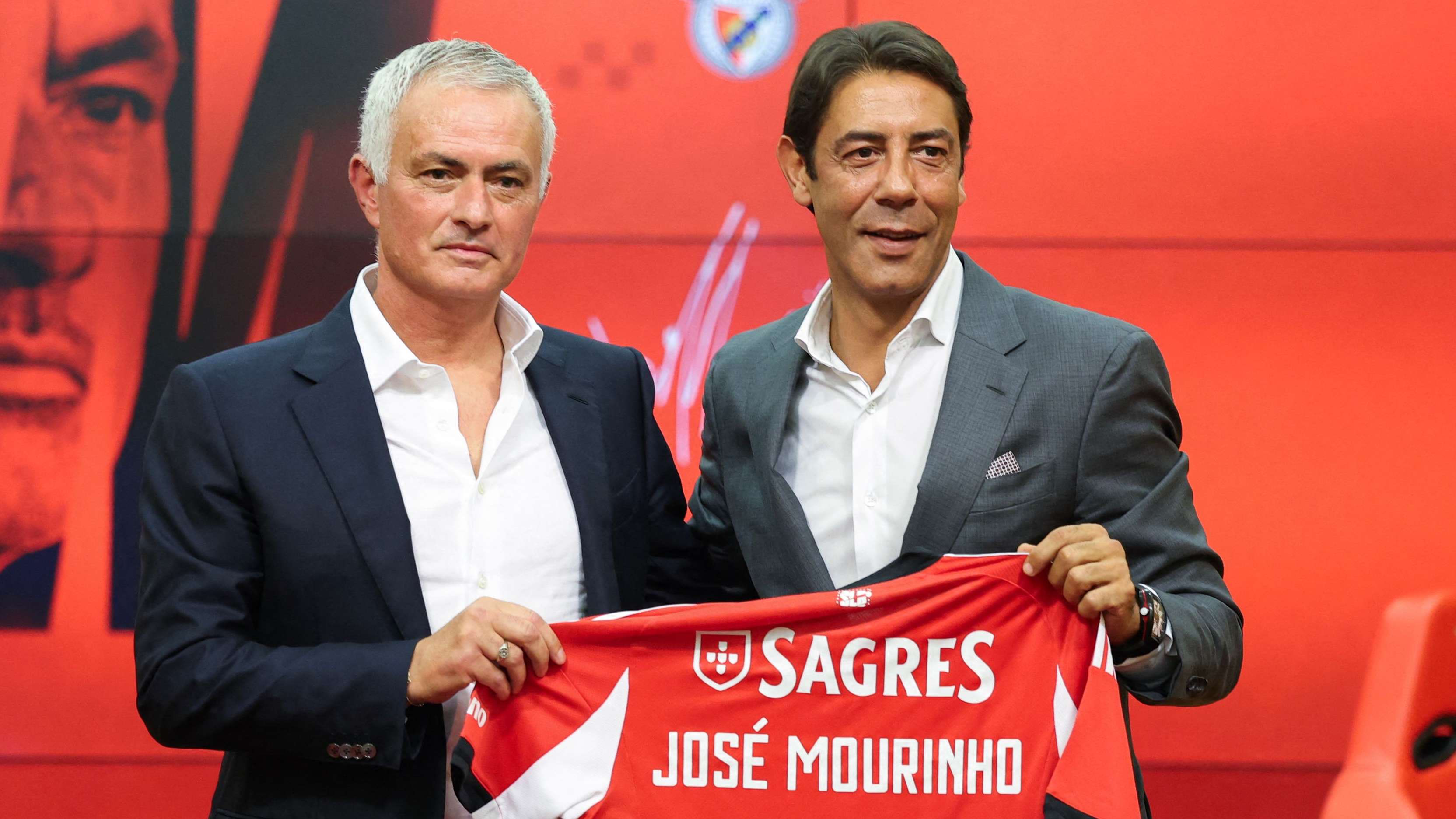 FBL-POR-LIGA-BENFICA-MOURINHO