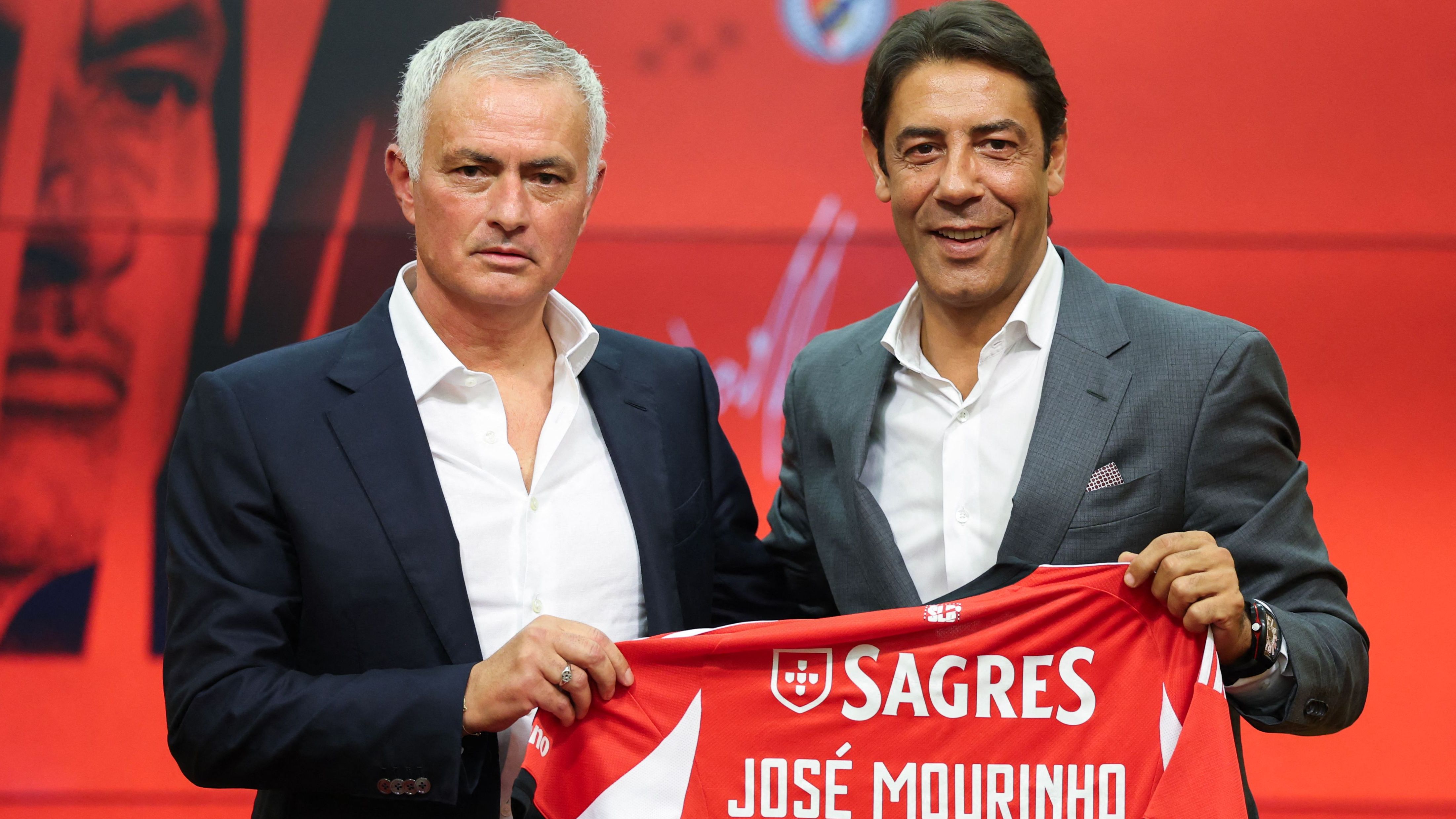 FBL-POR-LIGA-BENFICA-MOURINHO