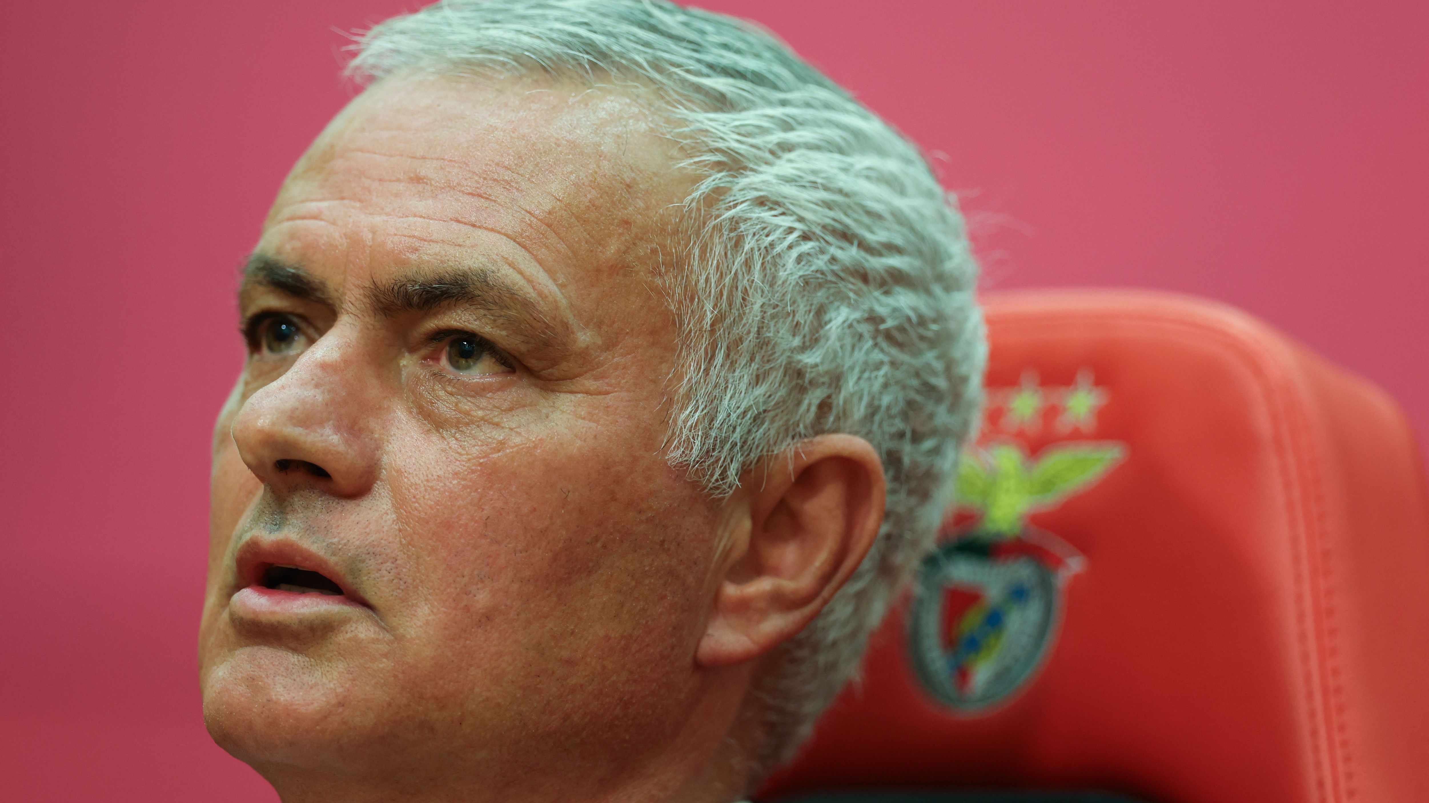 FBL-POR-LIGA-BENFICA-MOURINHO