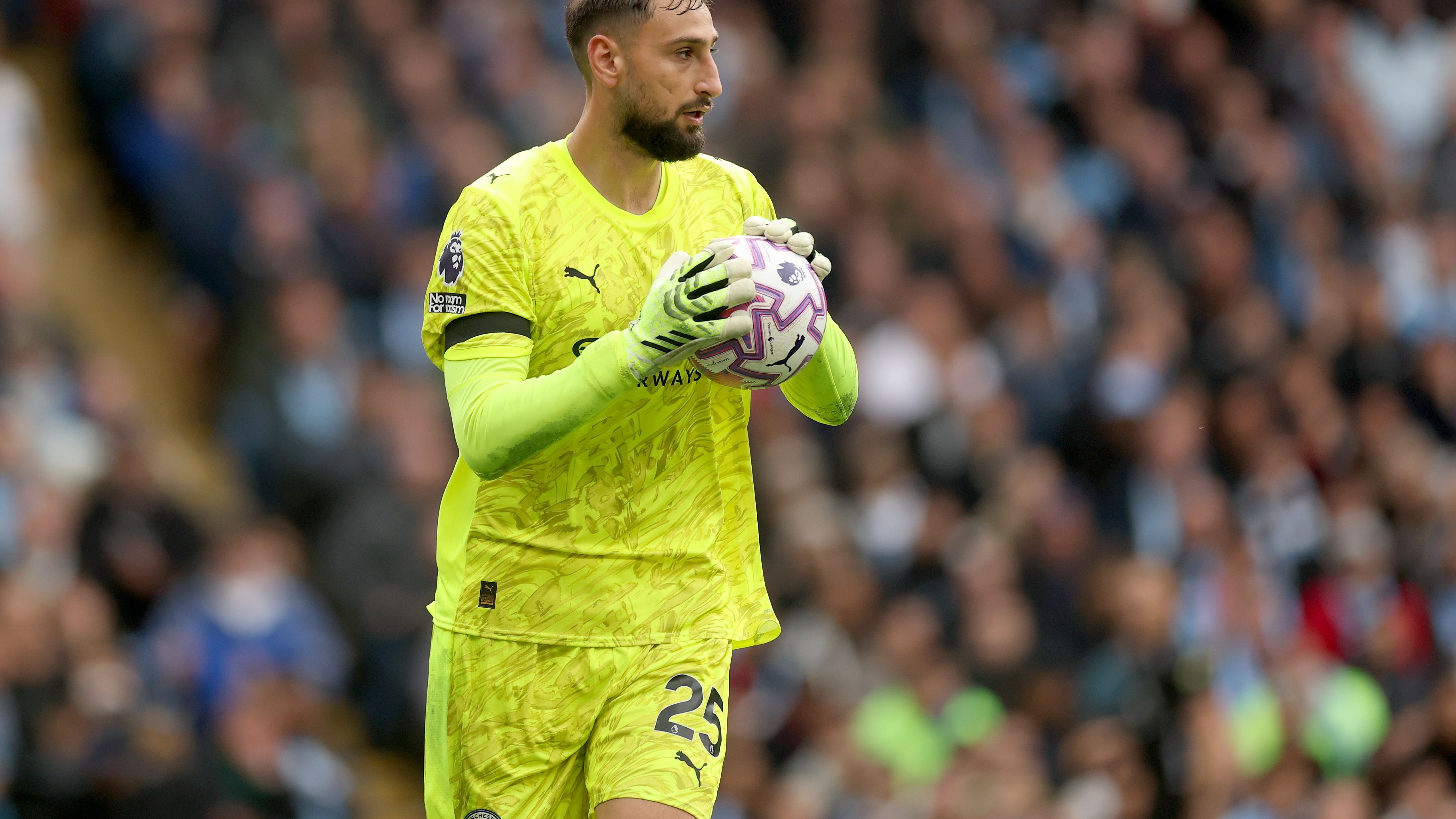 Manchester City v Manchester United - Premier League