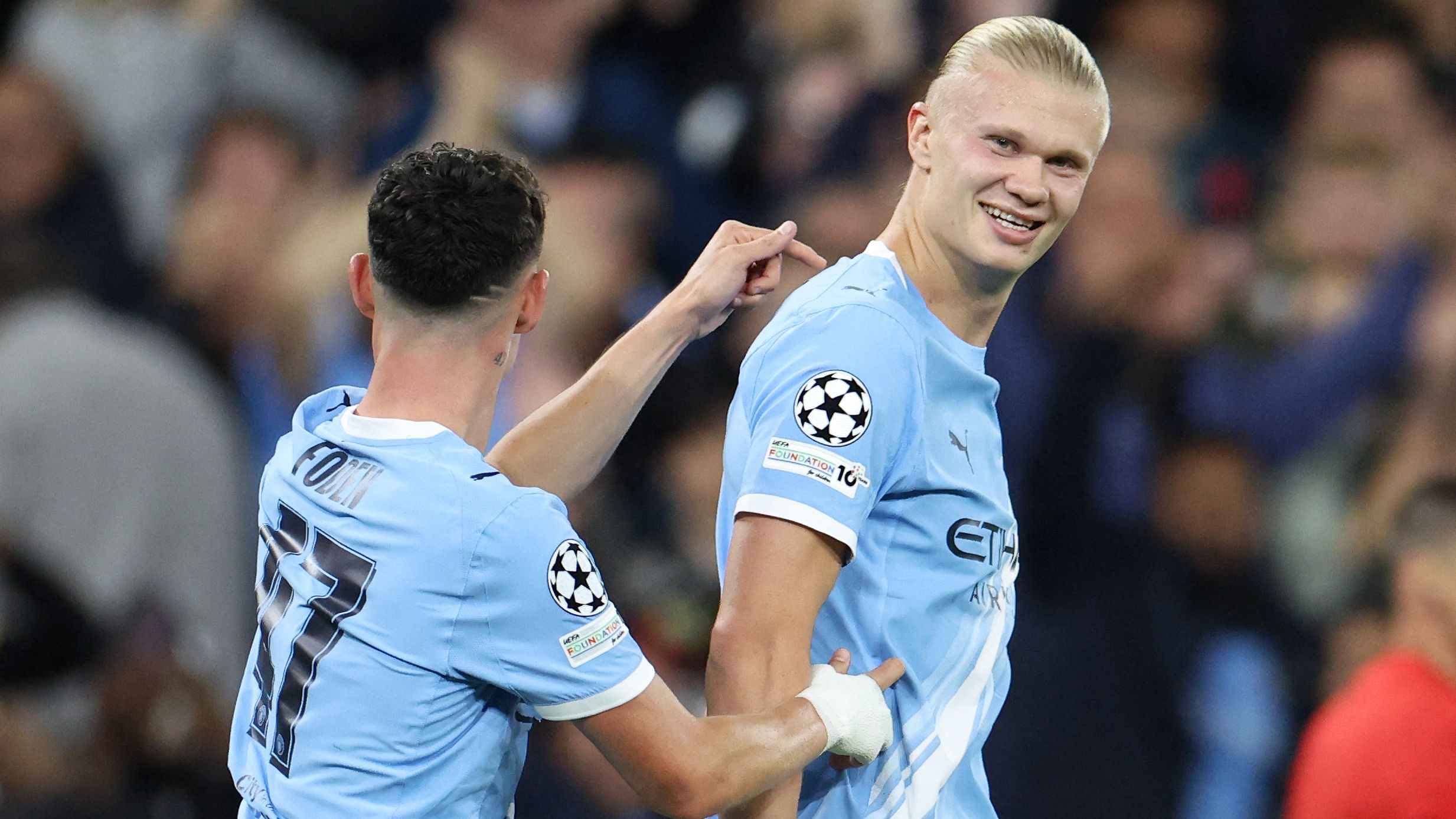 TOPSHOT-FBL-EUR-C1-MAN CITY-NAPOLI