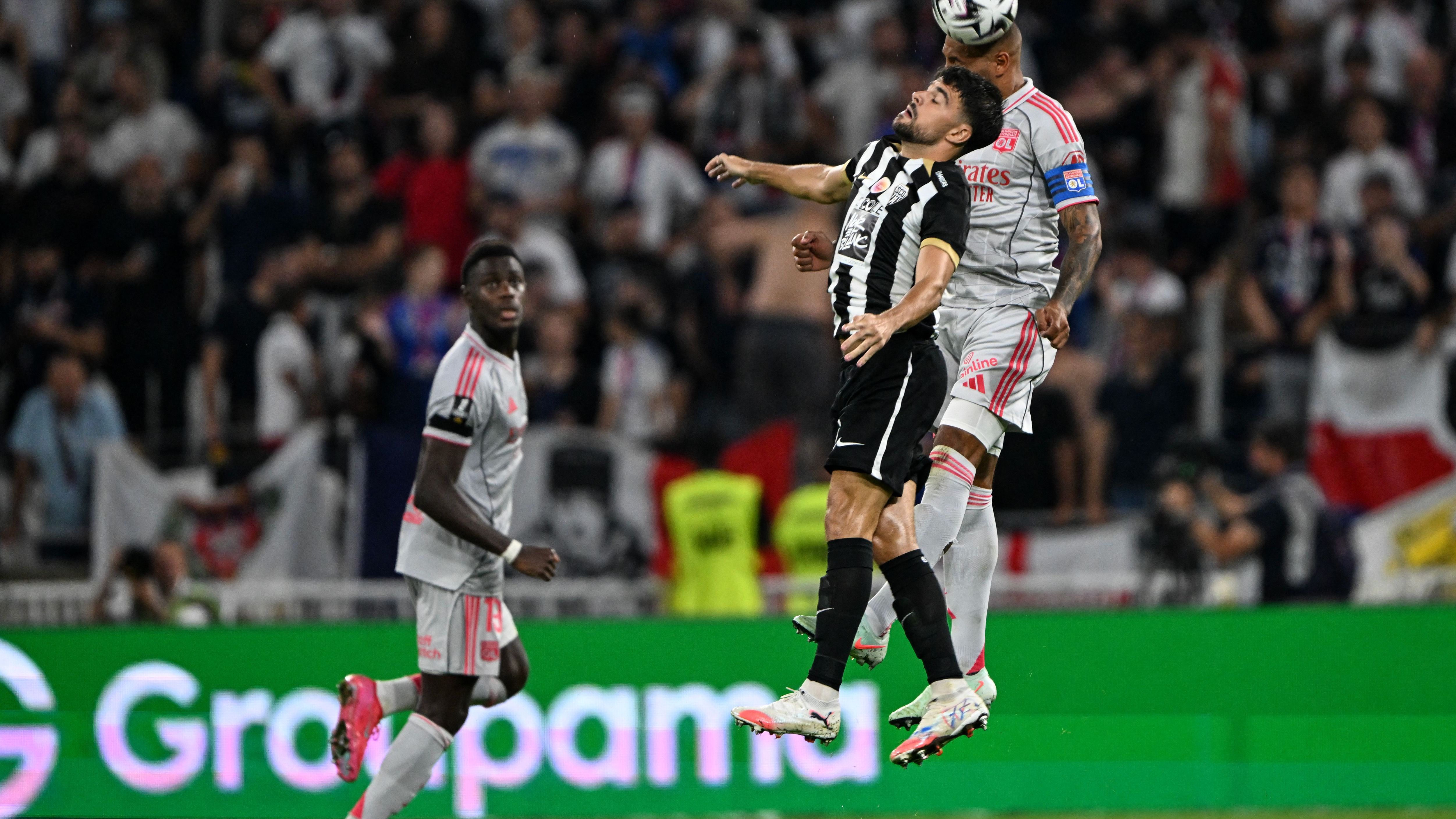 FBL-FRA-LIGUE1-LYON-ANGERS