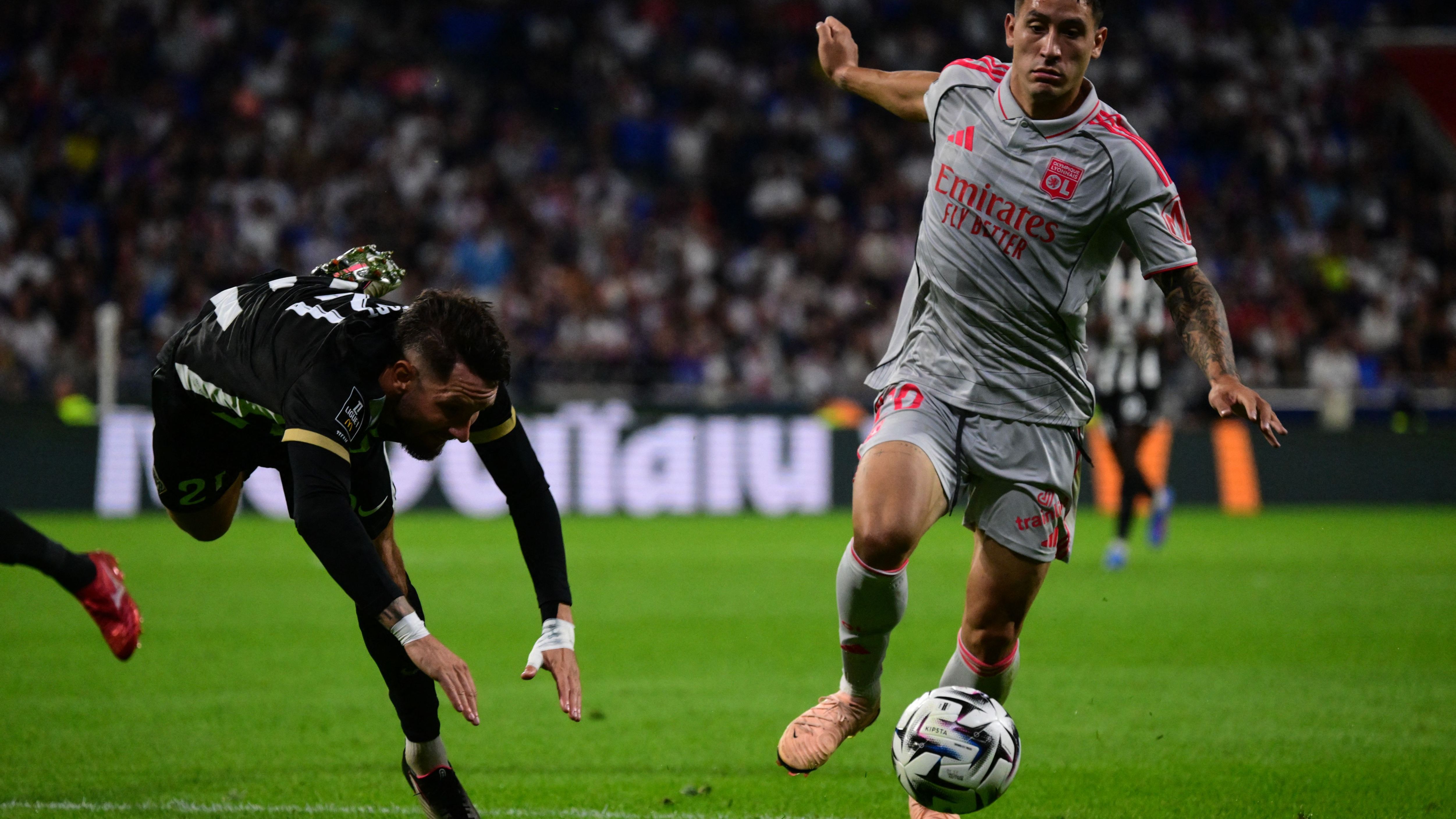 FBL-FRA-LIGUE1-LYON-ANGERS