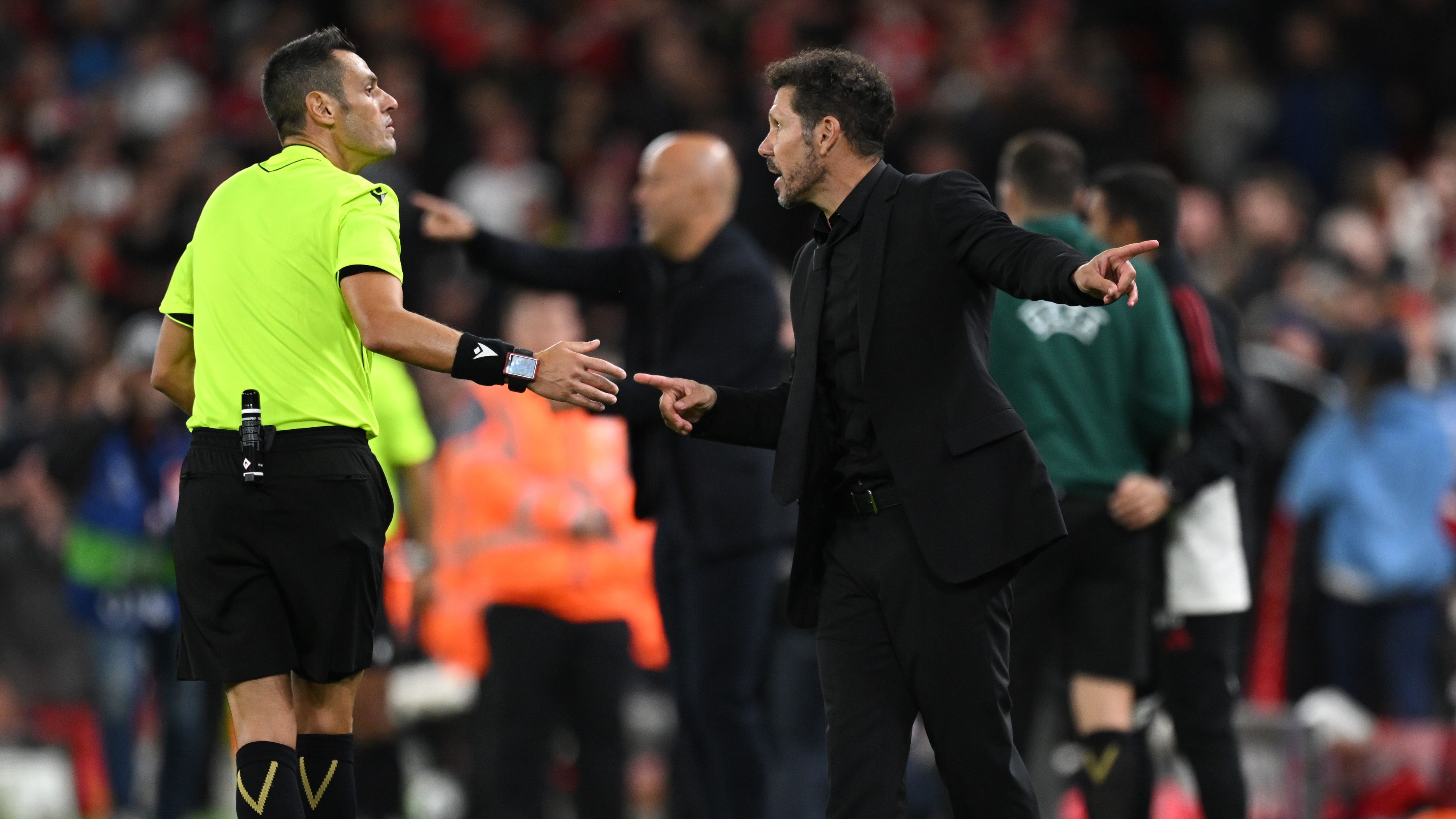 دييجو سيميوني أمام ليفربول