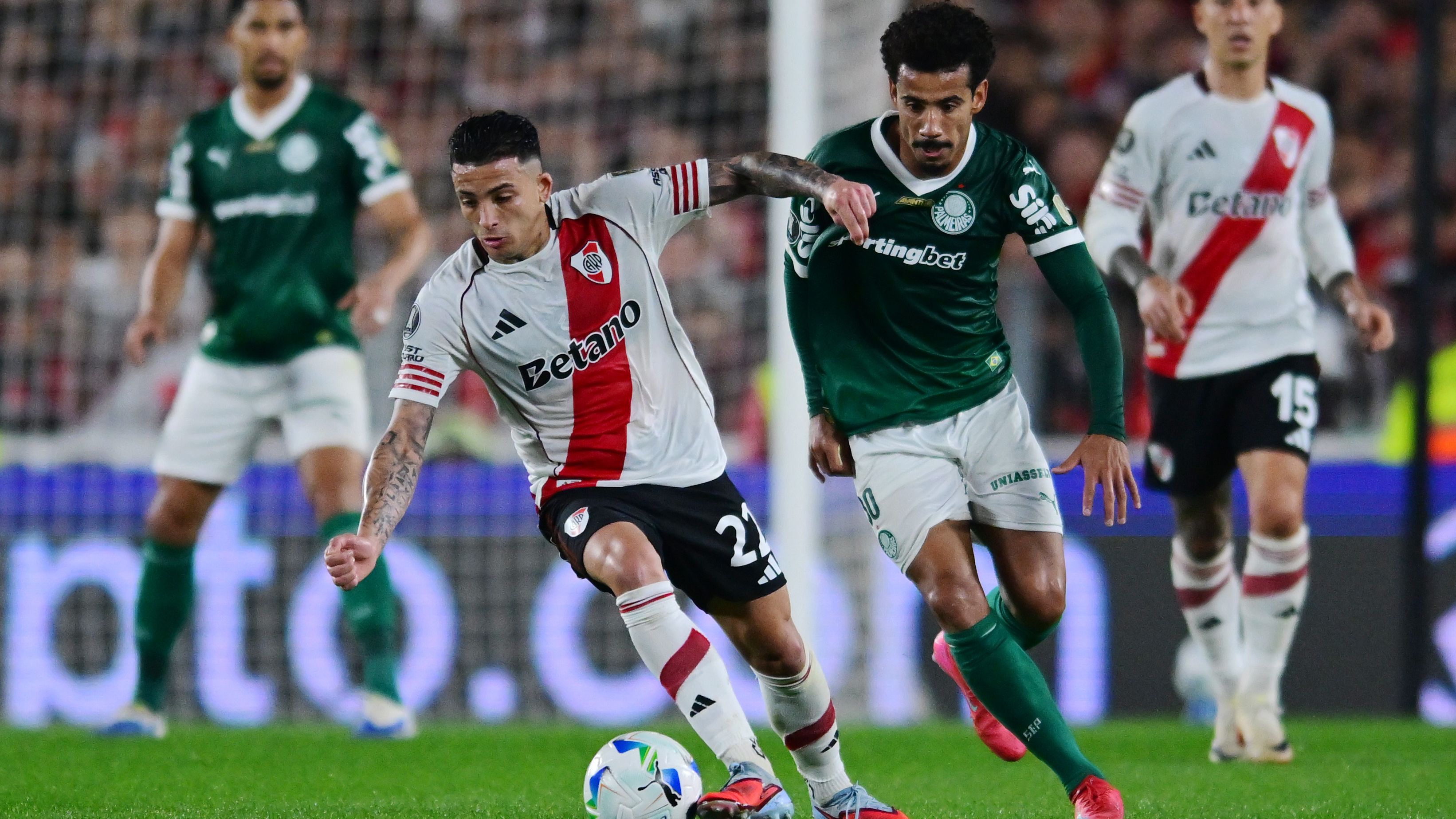 River Plate v Palmeiras - Copa CONMEBOL Libertadores 2025