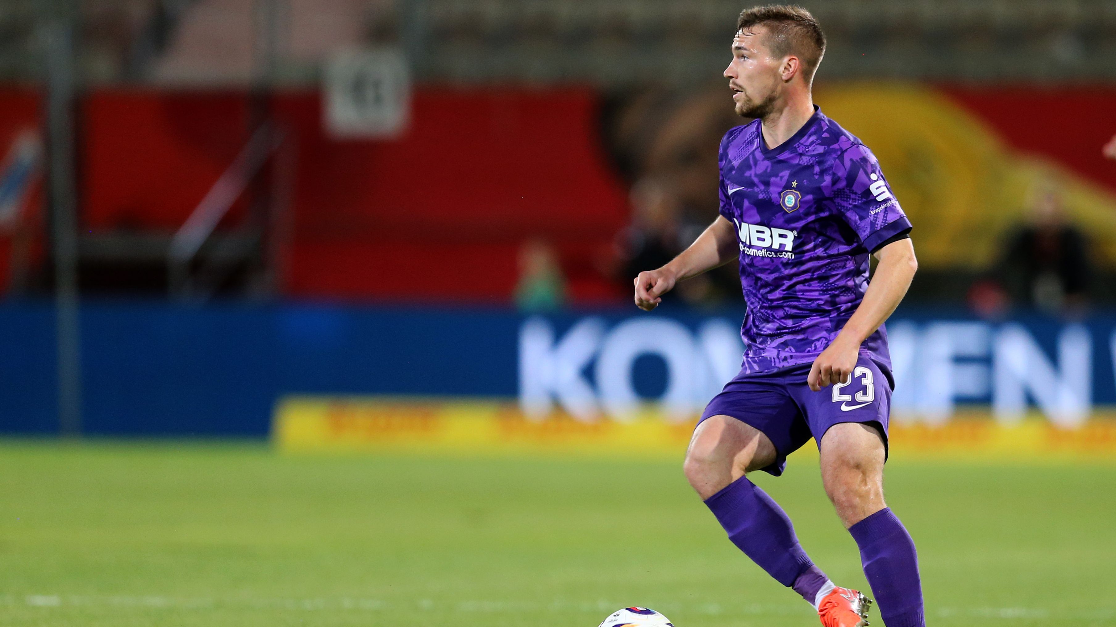 FC Energie Cottbus v Erzgebirge Aue - 3. Liga