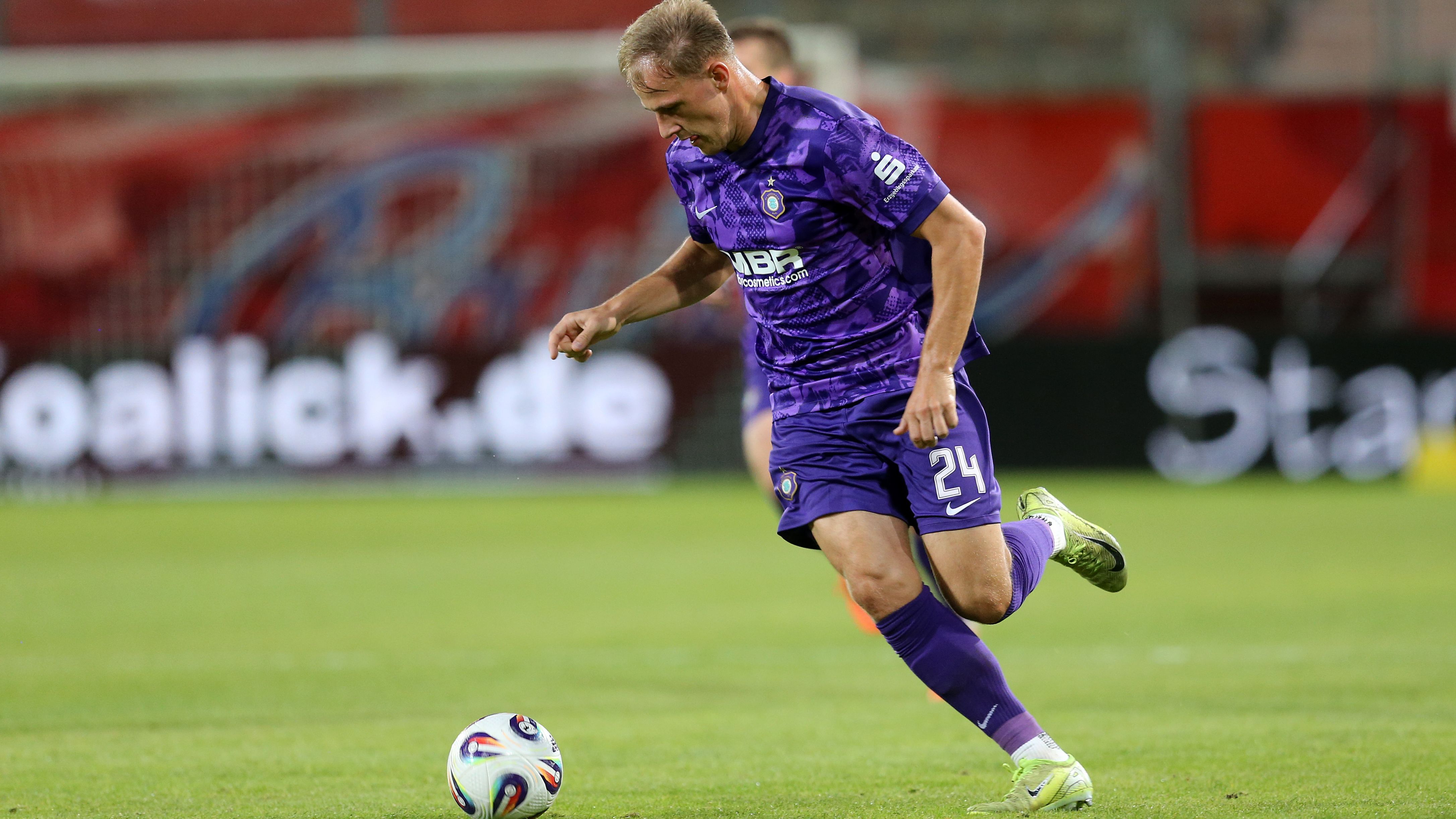 FC Energie Cottbus v Erzgebirge Aue - 3. Liga