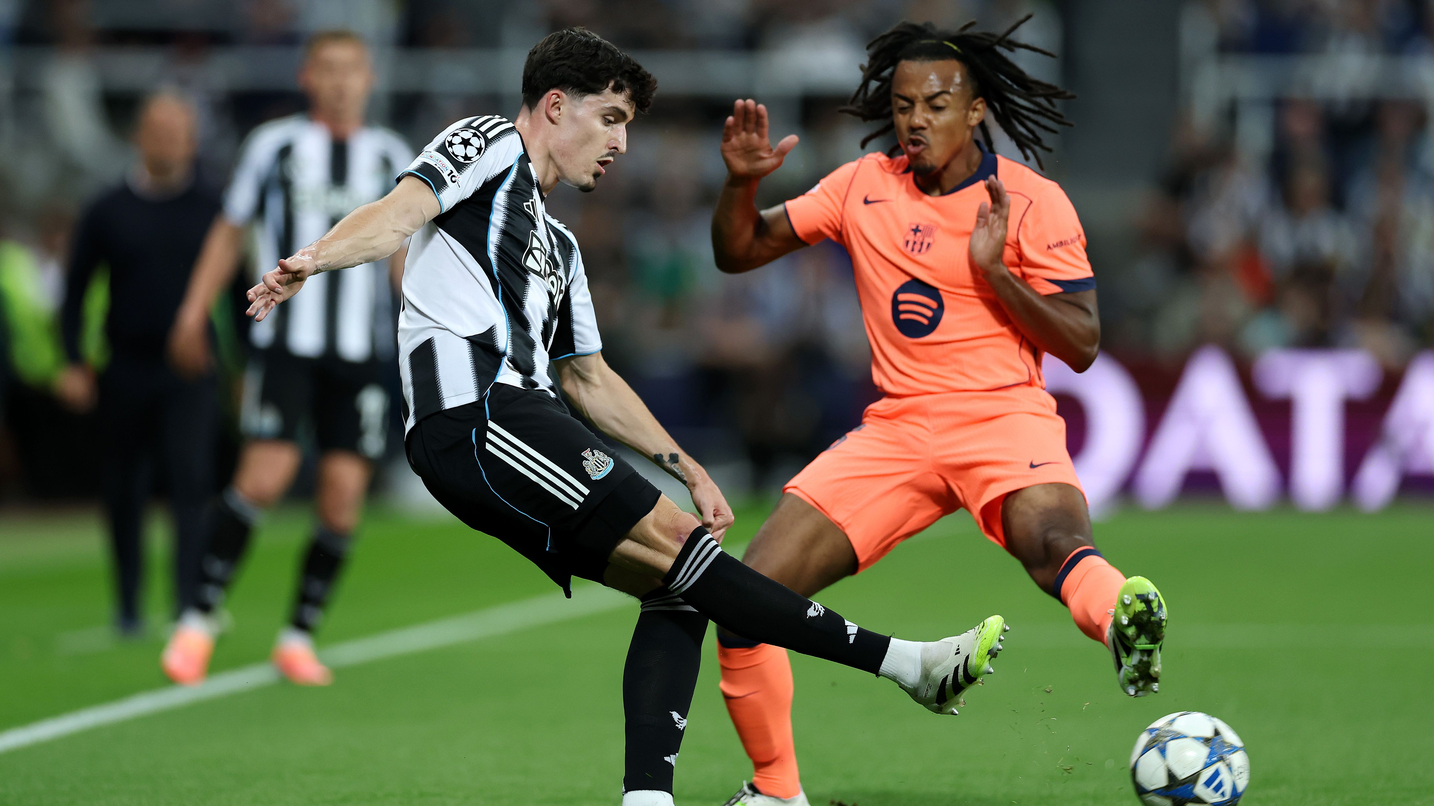 バルセロナ　パーカー　チャンピオンズリーグ　CL 短丈 選手採点：バルセロナ】ラッシュフォードが凱旋2ゴールでCL白星