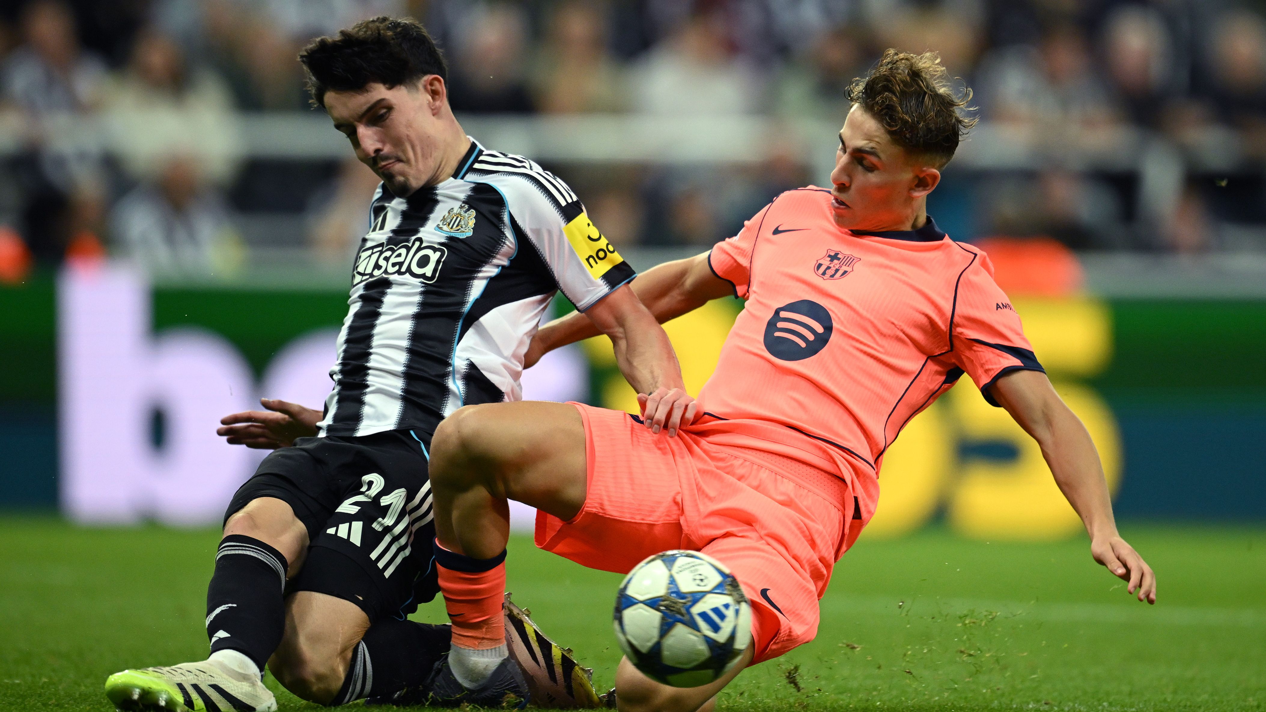 Newcastle United FC v FC Barcelona - UEFA Champions League 2025/26 League Phase MD1