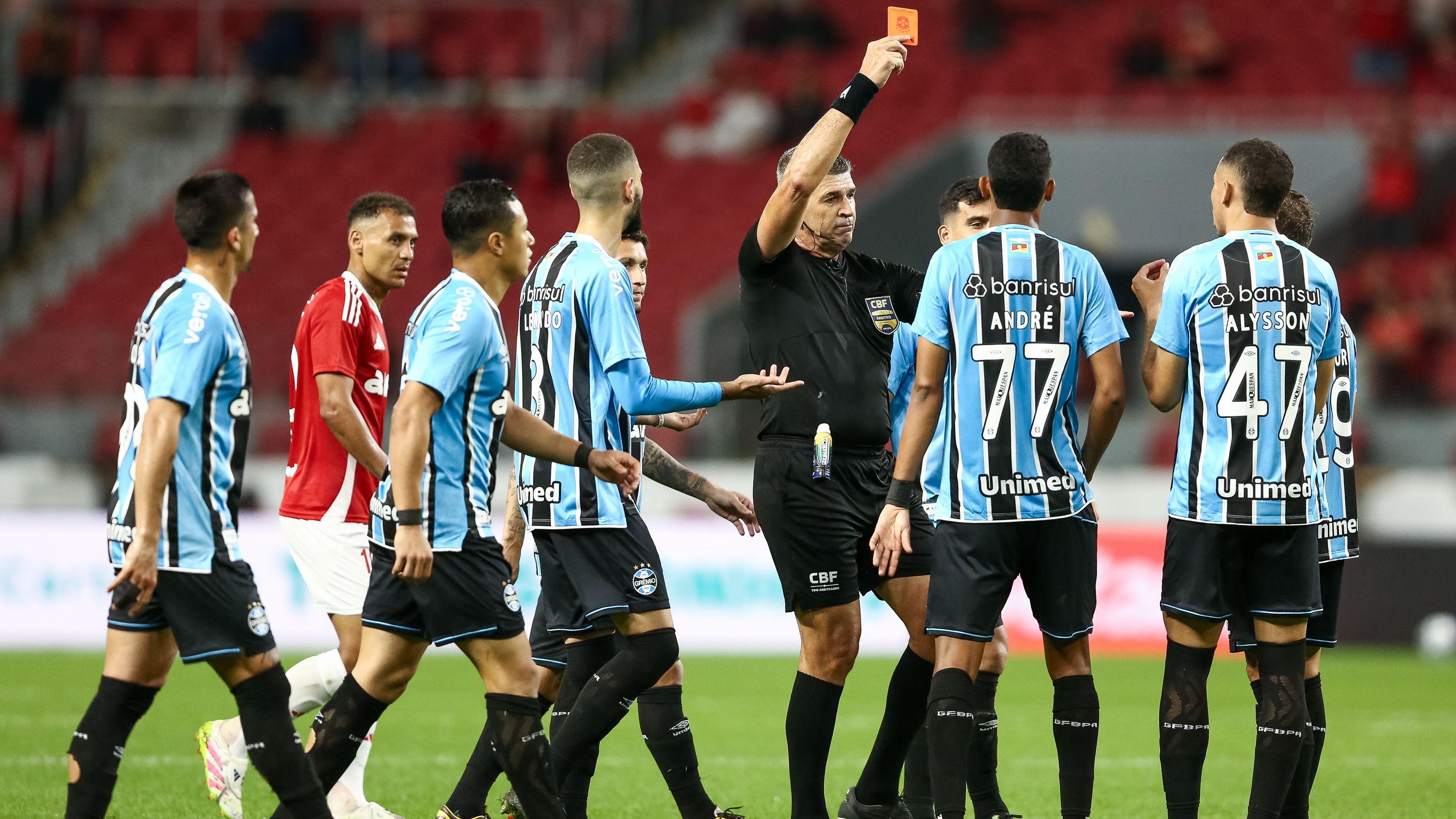 Internacional v Gremio - Brasileirao 2025