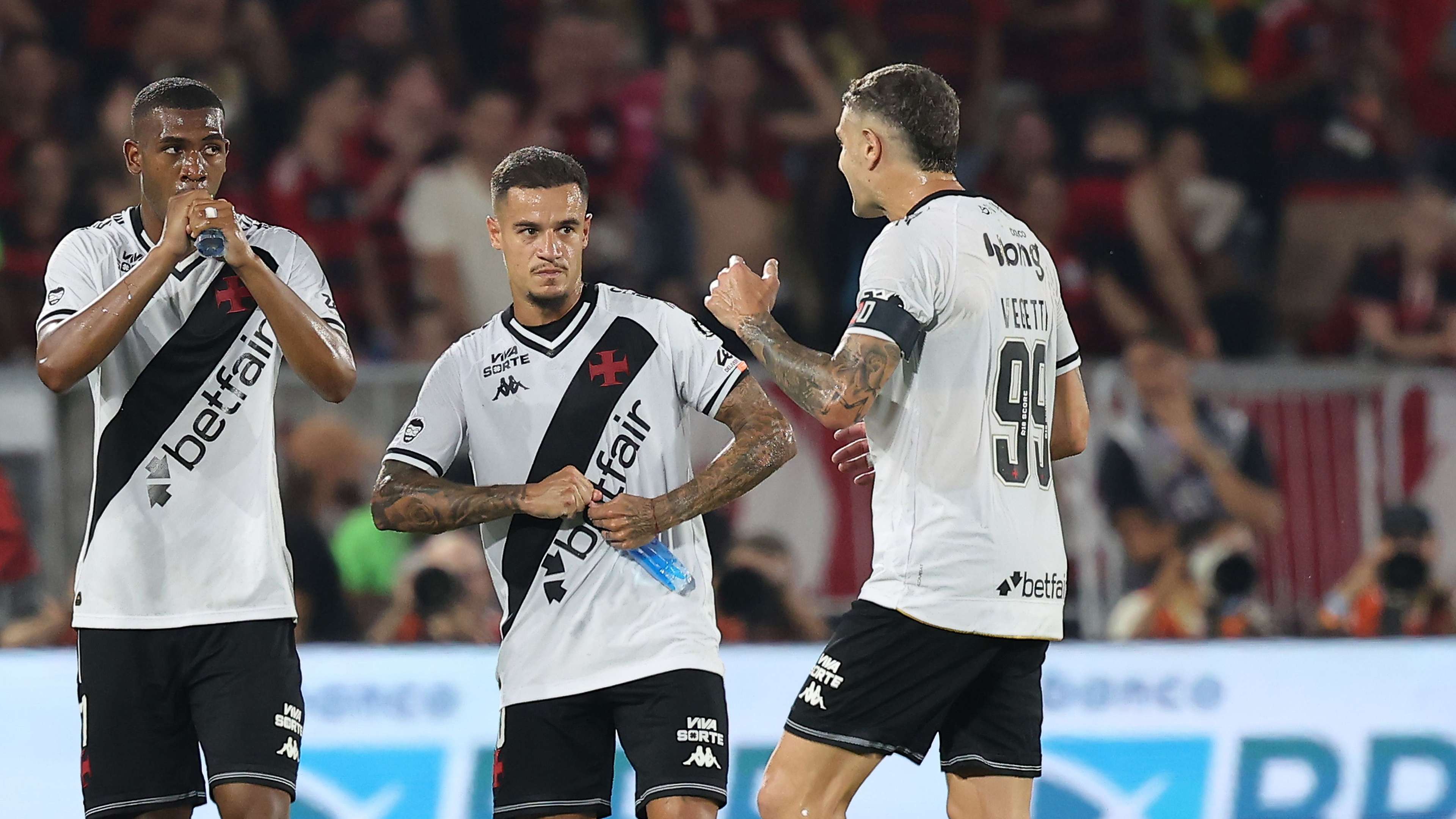 Flamengo v Vasco Da Gama - Brasileirao 2025