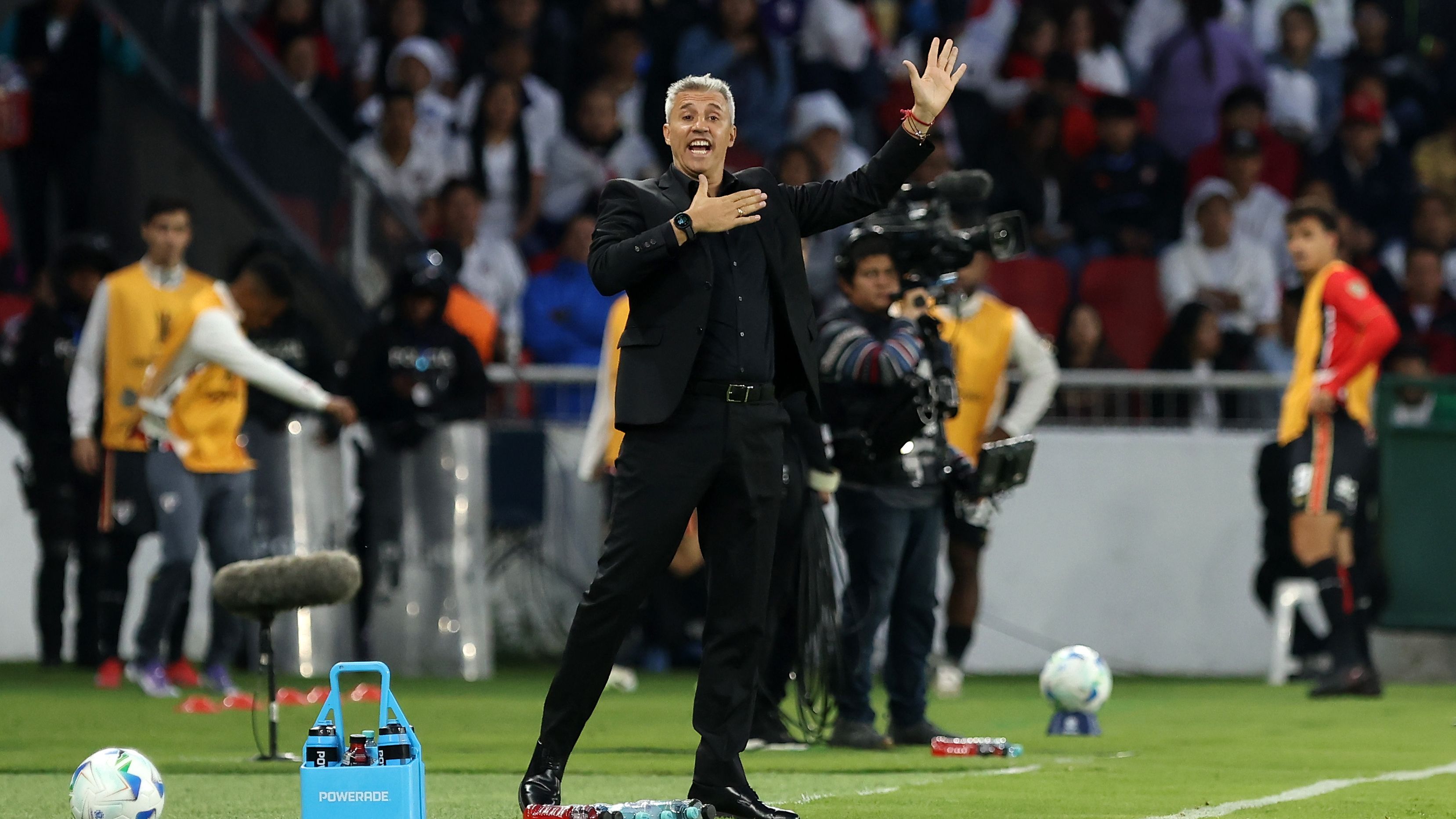 LDU Quito v Sao Paulo - Copa CONMEBOL Libertadores 2025