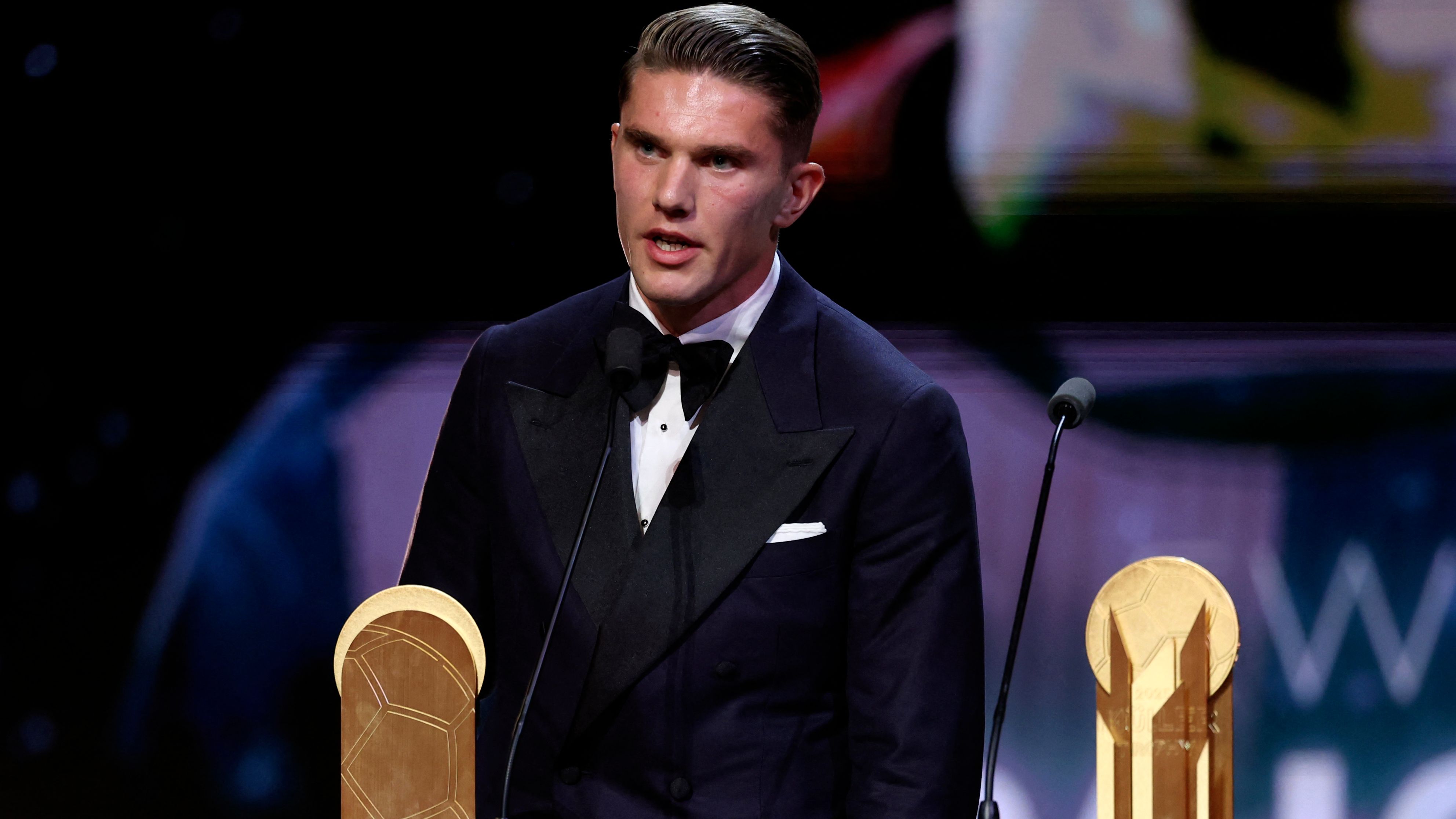 バロンドール発表記念　セール　アーセナル　25/26 選手仕様ギョケレシュ アーセナル 25-26 3rd ギョケレシュ マーキングセット - メルカリ