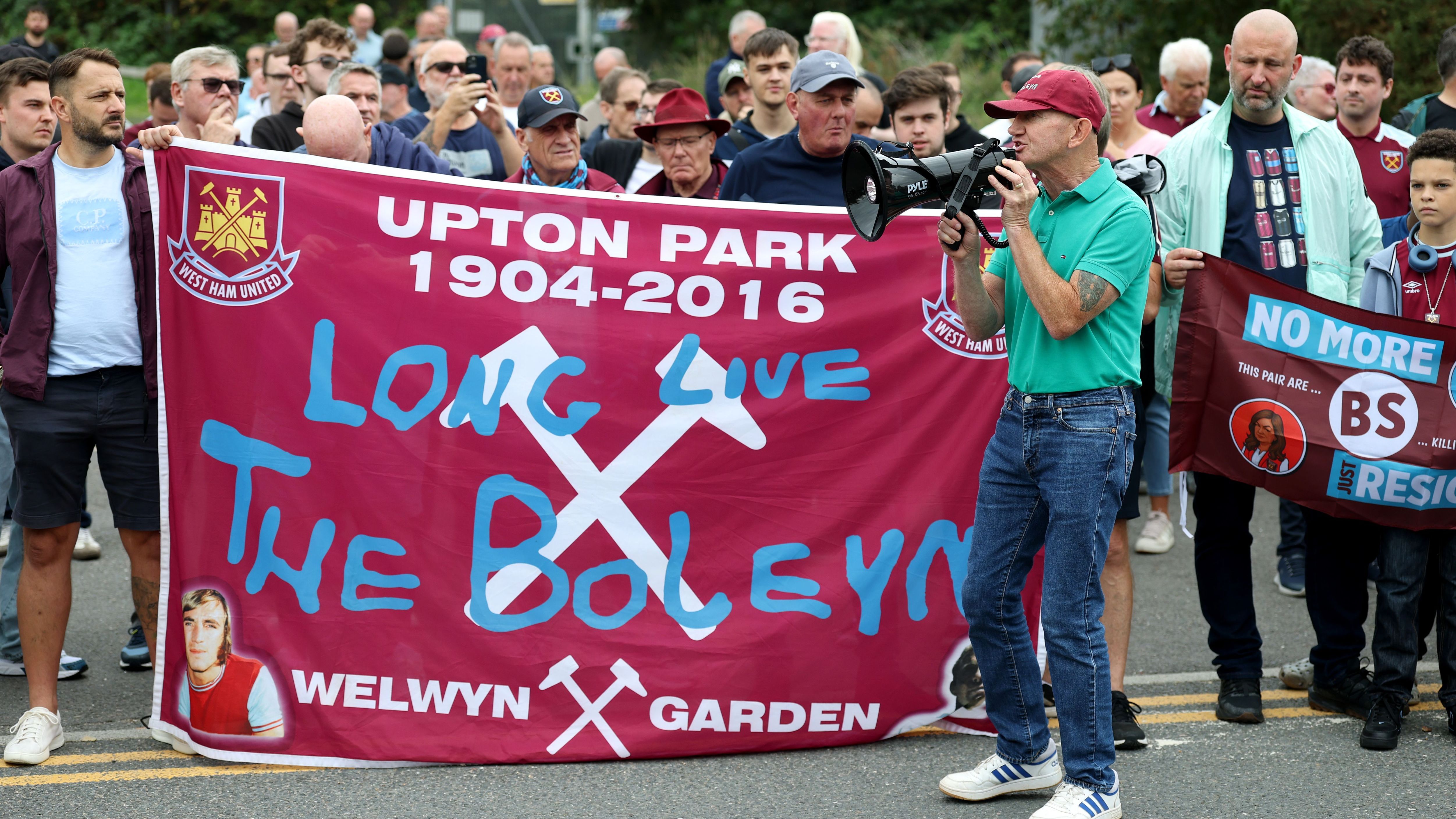West Ham United v Crystal Palace - Premier League